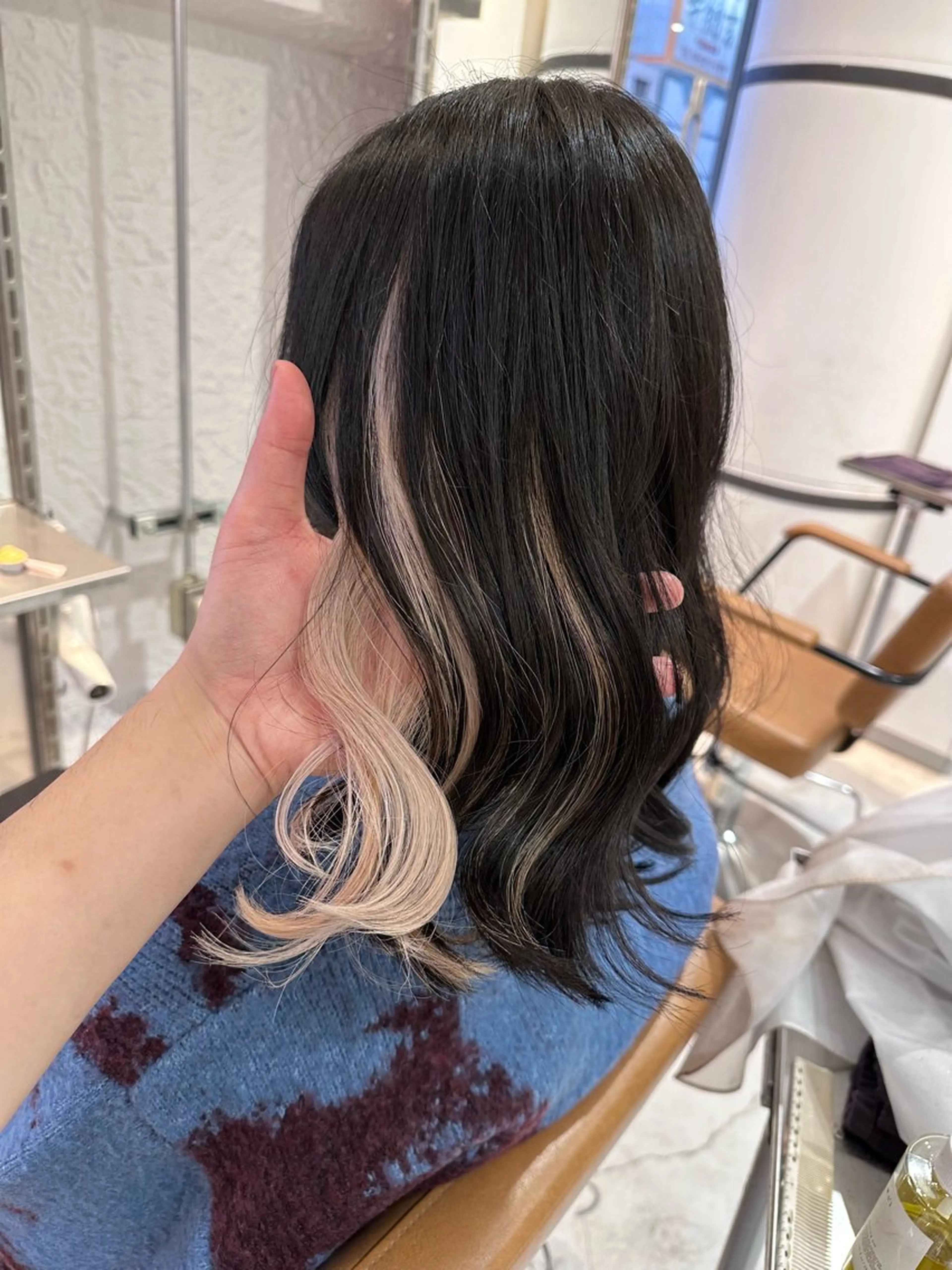 セミロング カラー ベージュカラー ホワイトベージュ レイヤーブリーチ特化 ホワイト専門/岸のヘアスタイル