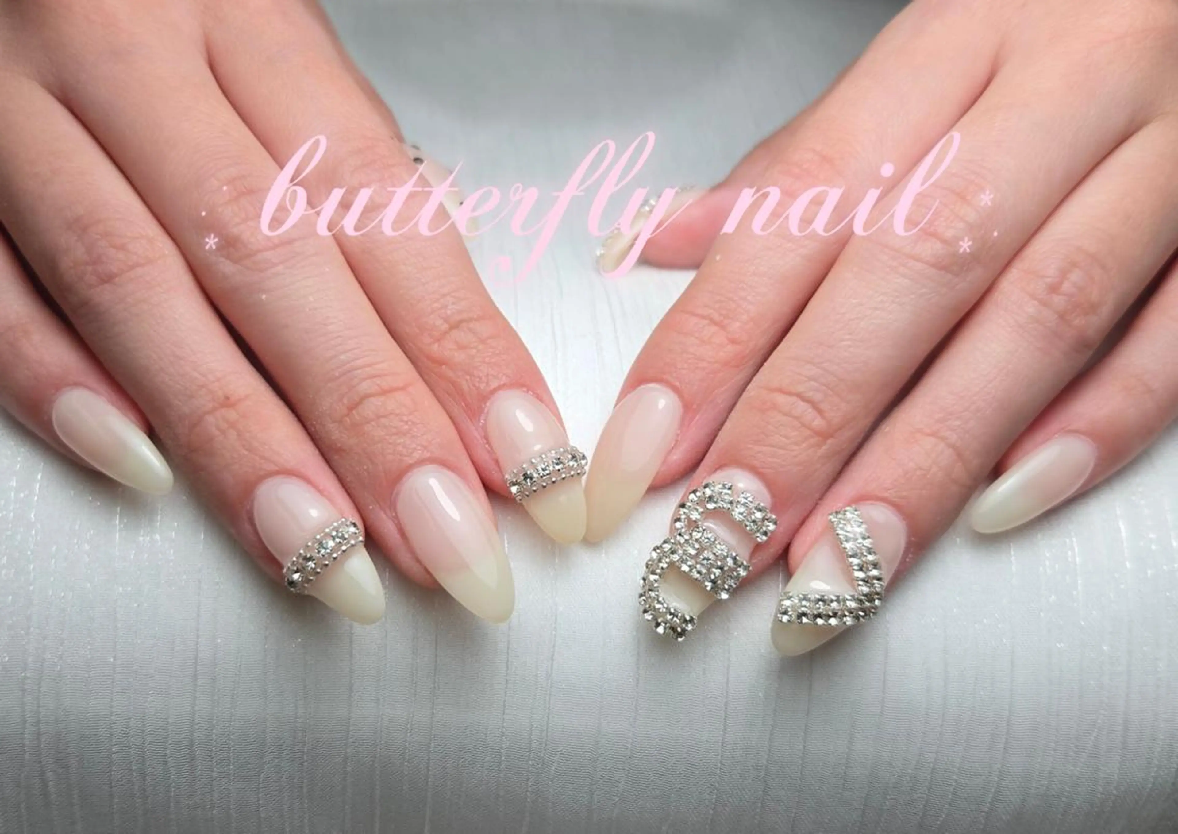 ネイル 蝶々ネイル サロンのネイルデザイン