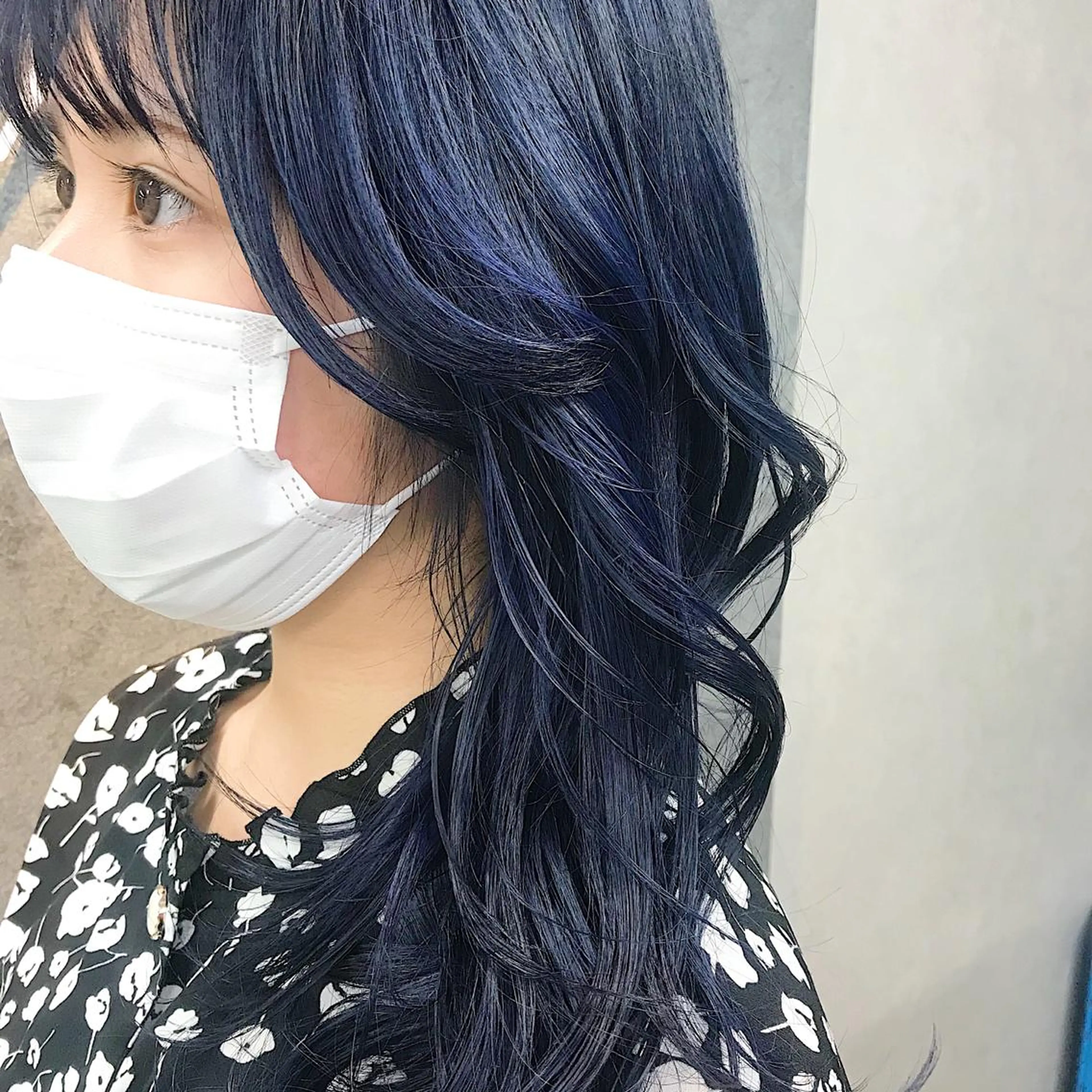 セミロング 韓国風ヘア オルチャンヘア カット ヘアカラー トリートメント 所渉/韓国レイヤー /ウルフカットのヘアスタイル