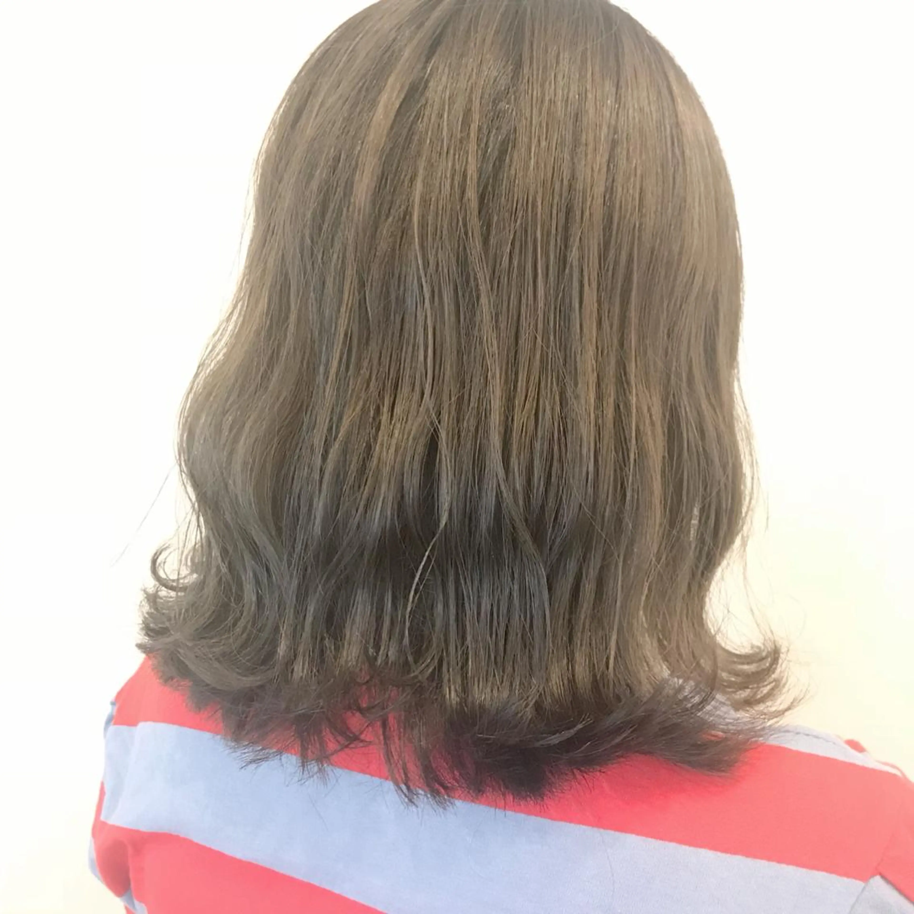 ミディアム カラー メンズ限定クーポン シェアサロン博多のヘアスタイル