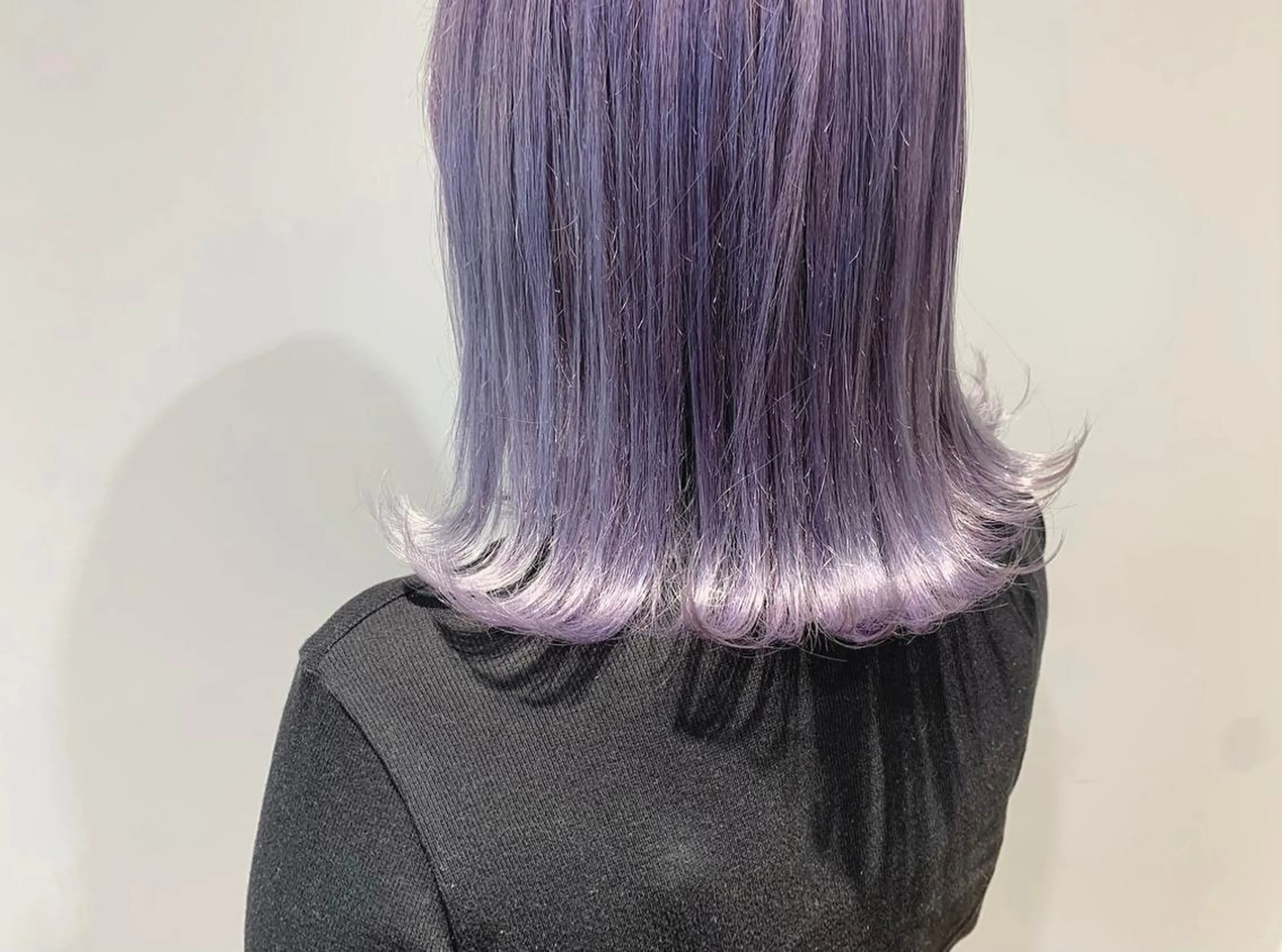 ミディアム カラー ヘアアレンジ ブリーチ ブルーカラー ブルーラベンダー ラベンダーカラー ヘアカラー トリートメント たかいわ みきのヘアスタイル