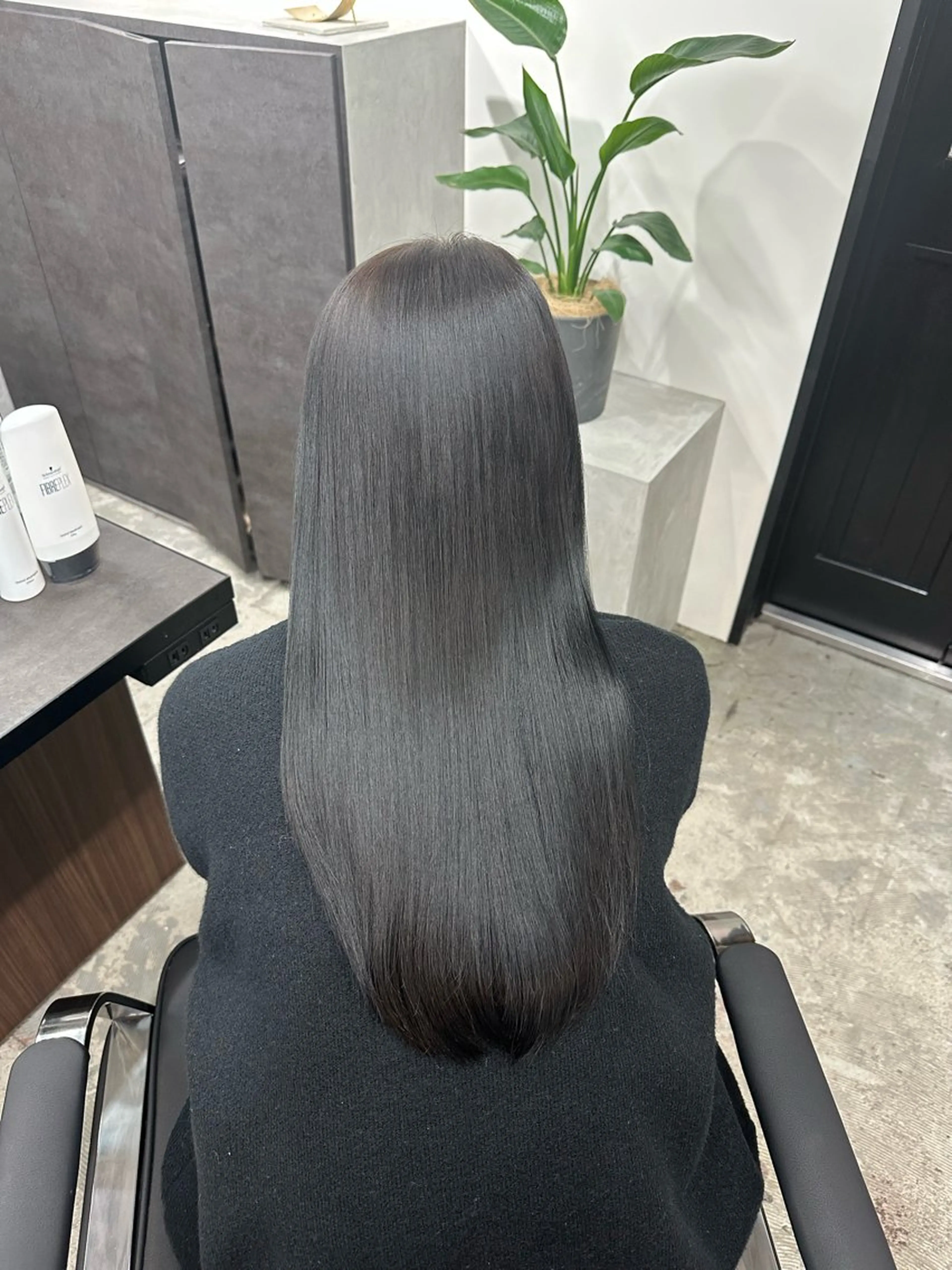 ロング カラー トリートメント ブリーチなしWカラー 美髪/透明感/ユウゴのヘアスタイル