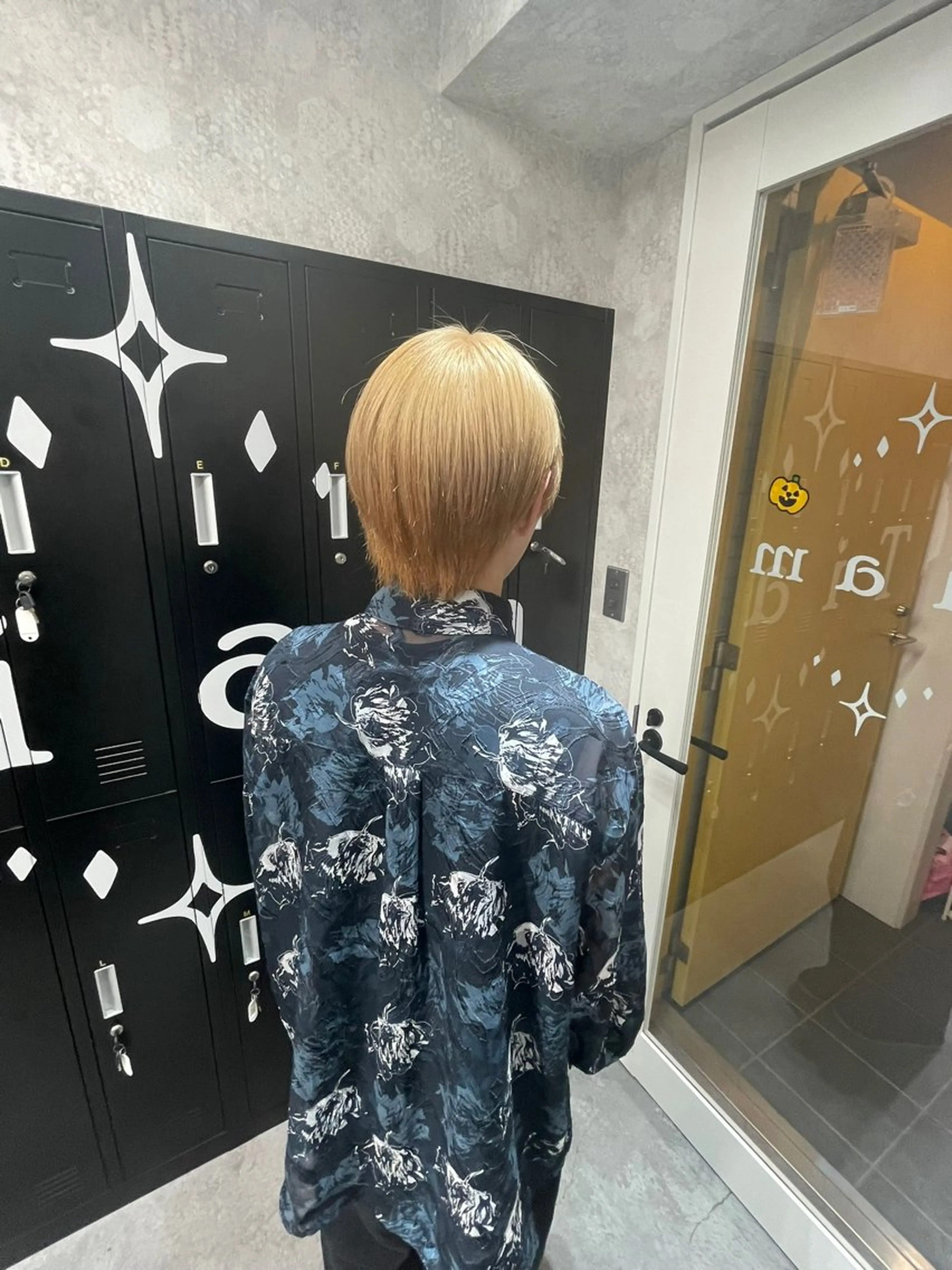 ショート カラー アッシュ アッシュグレー ベージュカラー ブリーチ ブロンド 【美髪ハイトーン】 髪質改善/大和🎀のヘアスタイル