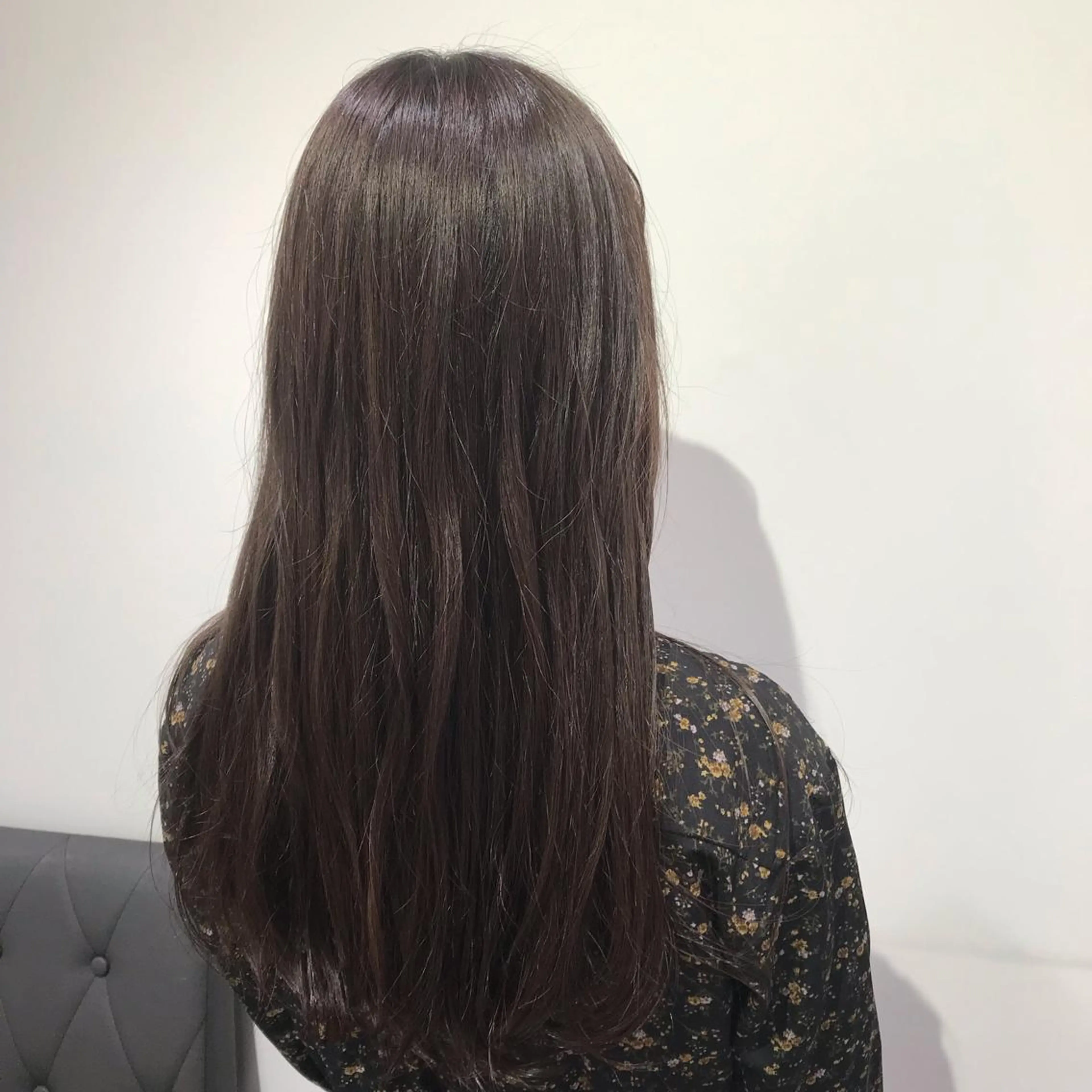 ロング カラー 透明感カラー グレージュ イルミナカラー ラベンダーカラー ラベンダーグレージュ カット ヘアカラー 【暖色カラー特化】 中山由梨のヘアスタイル