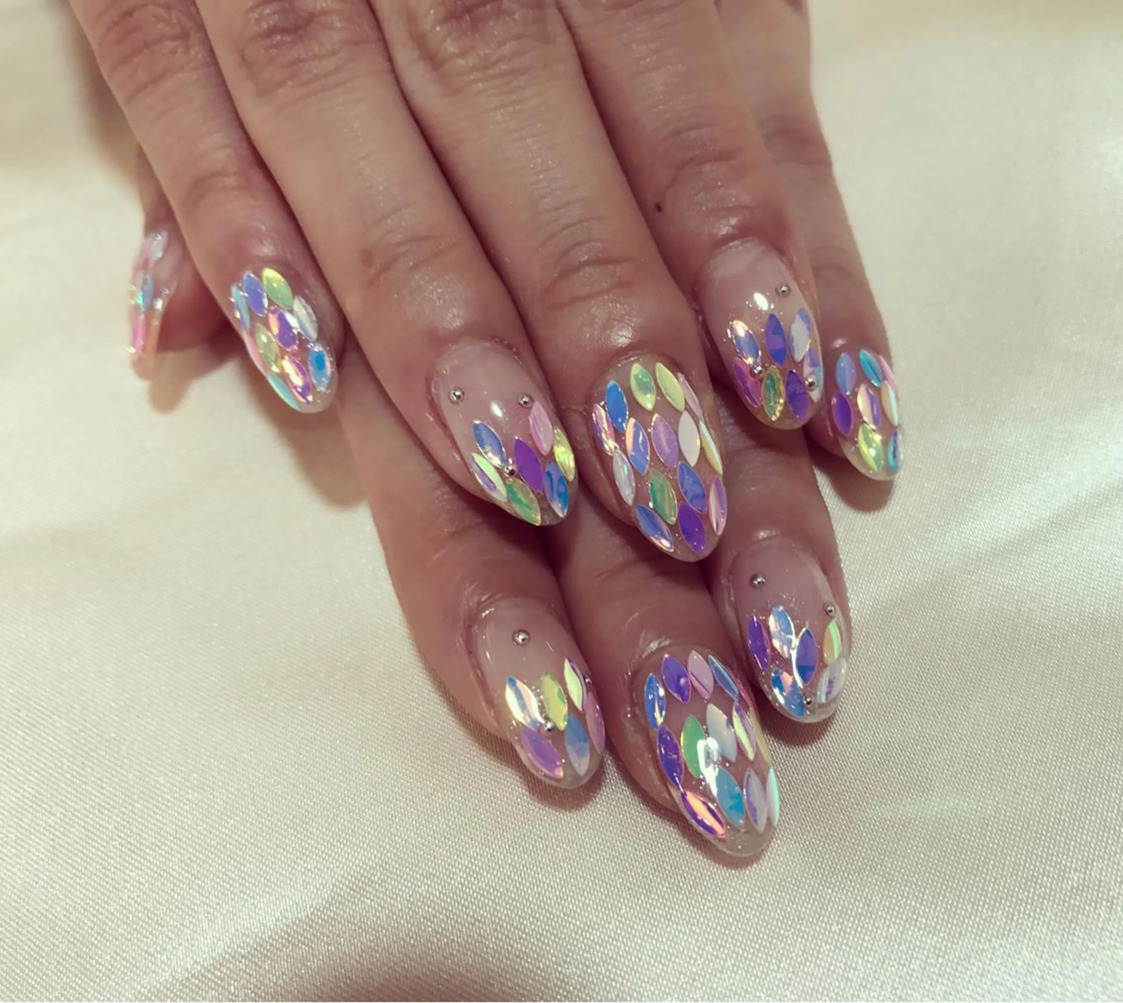 ネイル ホログラムネイル nailsalon colon所属・nailartist lisaのネイルデザイン