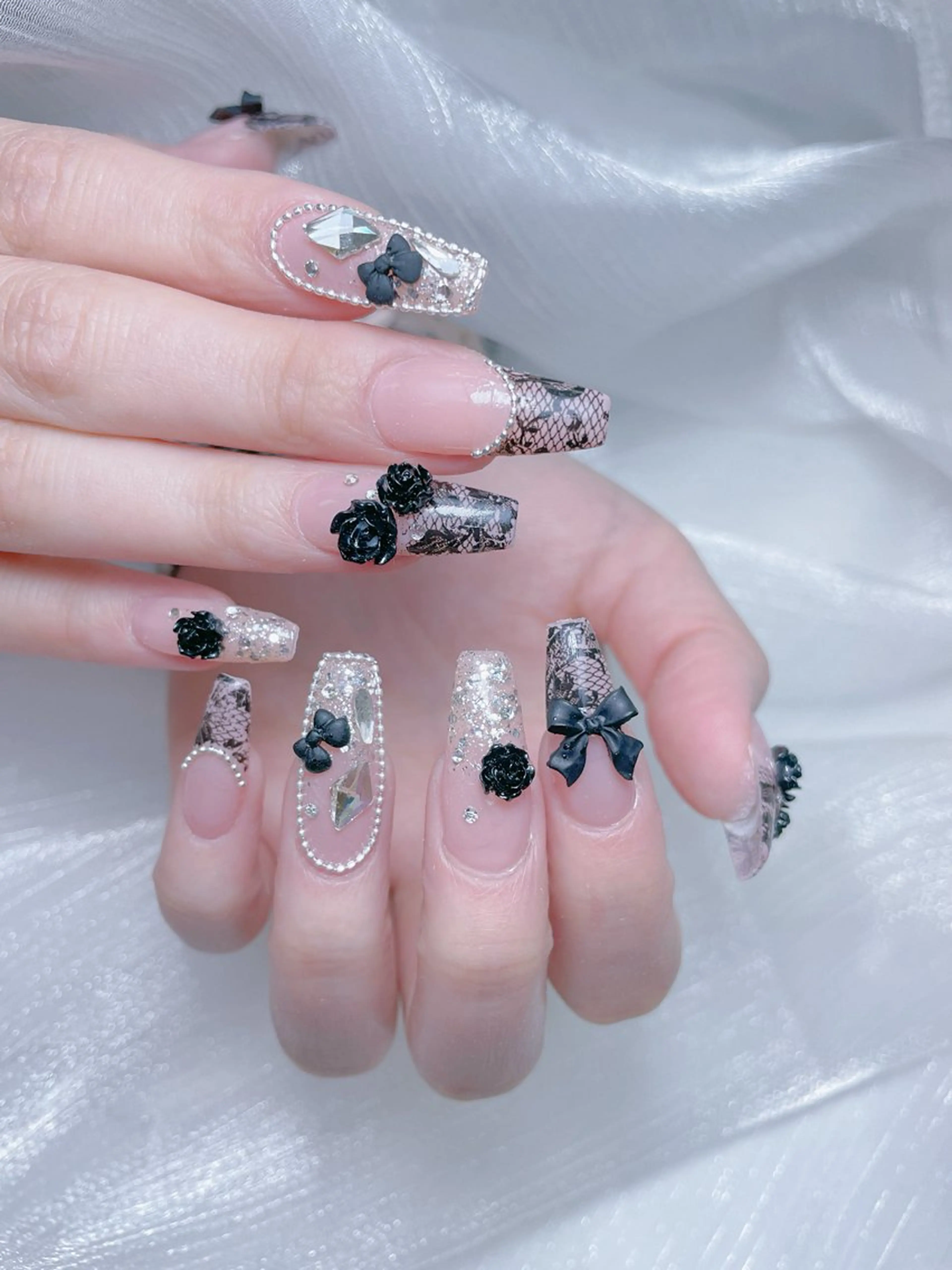 ネイル オーロラネイル フレンチネイル ハート 韓国ネイル マグネットネイル ハンドネイル Melody Nail所属・Melody  3D/スカルプ専門店のネイルデザイン