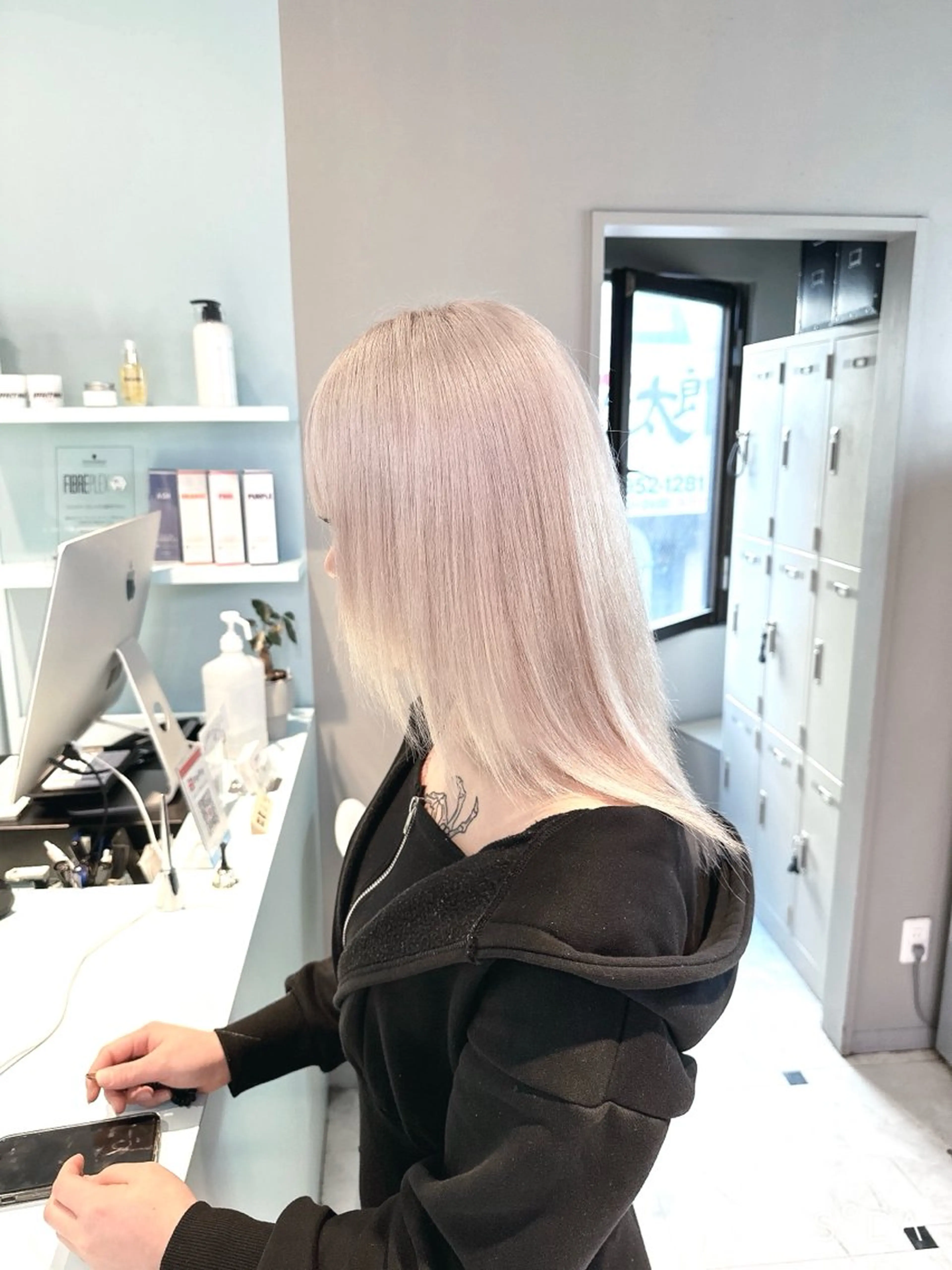 セミロング カラー ヘアカラー トリートメント ヘアセット 🪄池袋ハイトーン 🪄ブリーチカラーのヘアスタイル