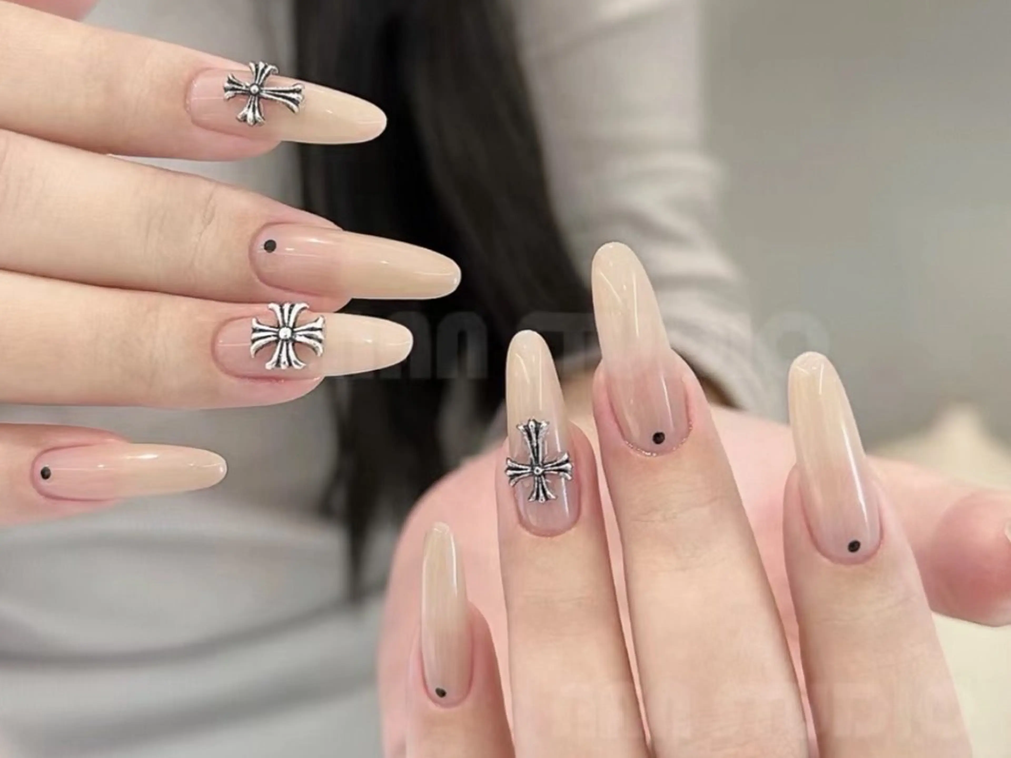 ロング ハンドネイル Echo Nail Salonのネイルデザイン