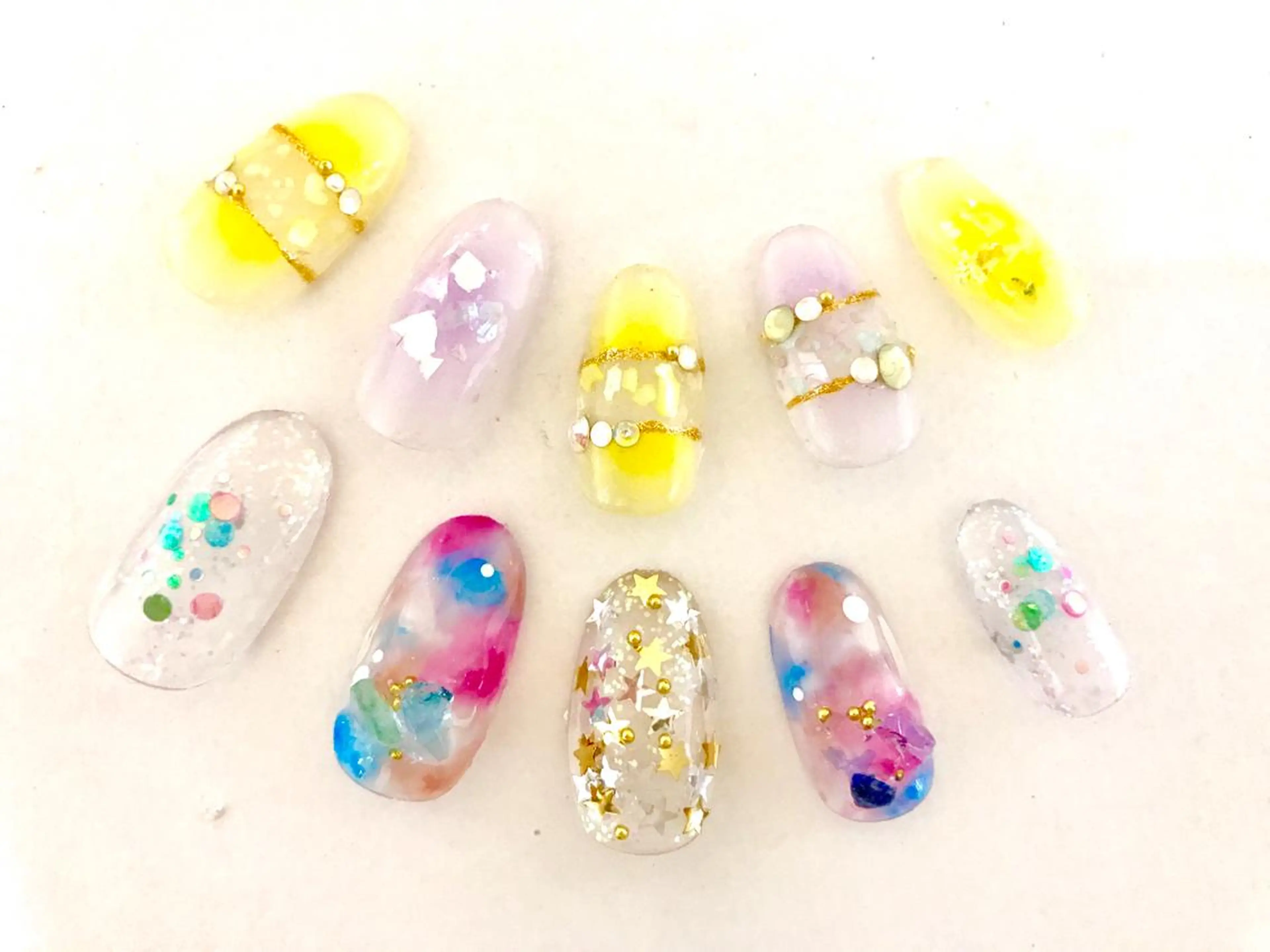 ネイル チークネイル Re Pearl～コーディネートサロン～ 市駅前店所属・NARUMI HYODOのネイルデザイン