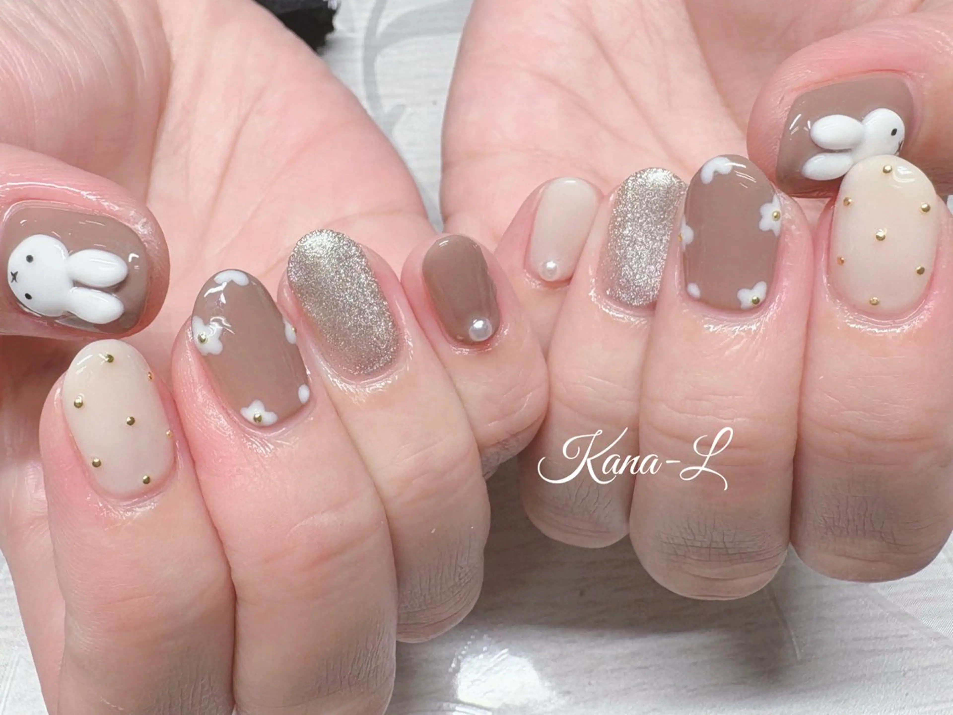 ネイル 芦辺 香奈のネイルデザイン