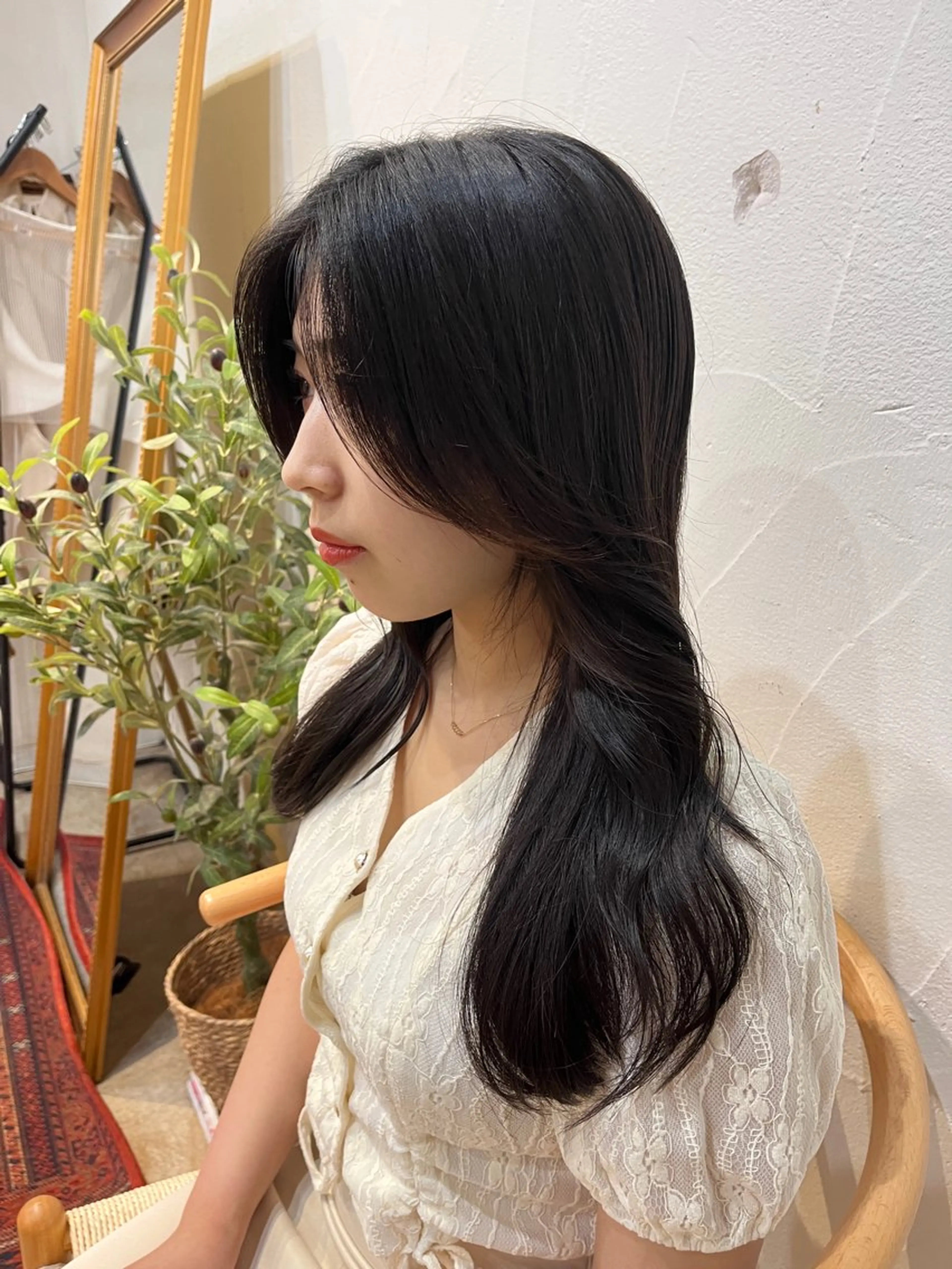 ロング くびれヘア レイヤーカット 小顔ショート🦋 八巻ちさとのヘアスタイル