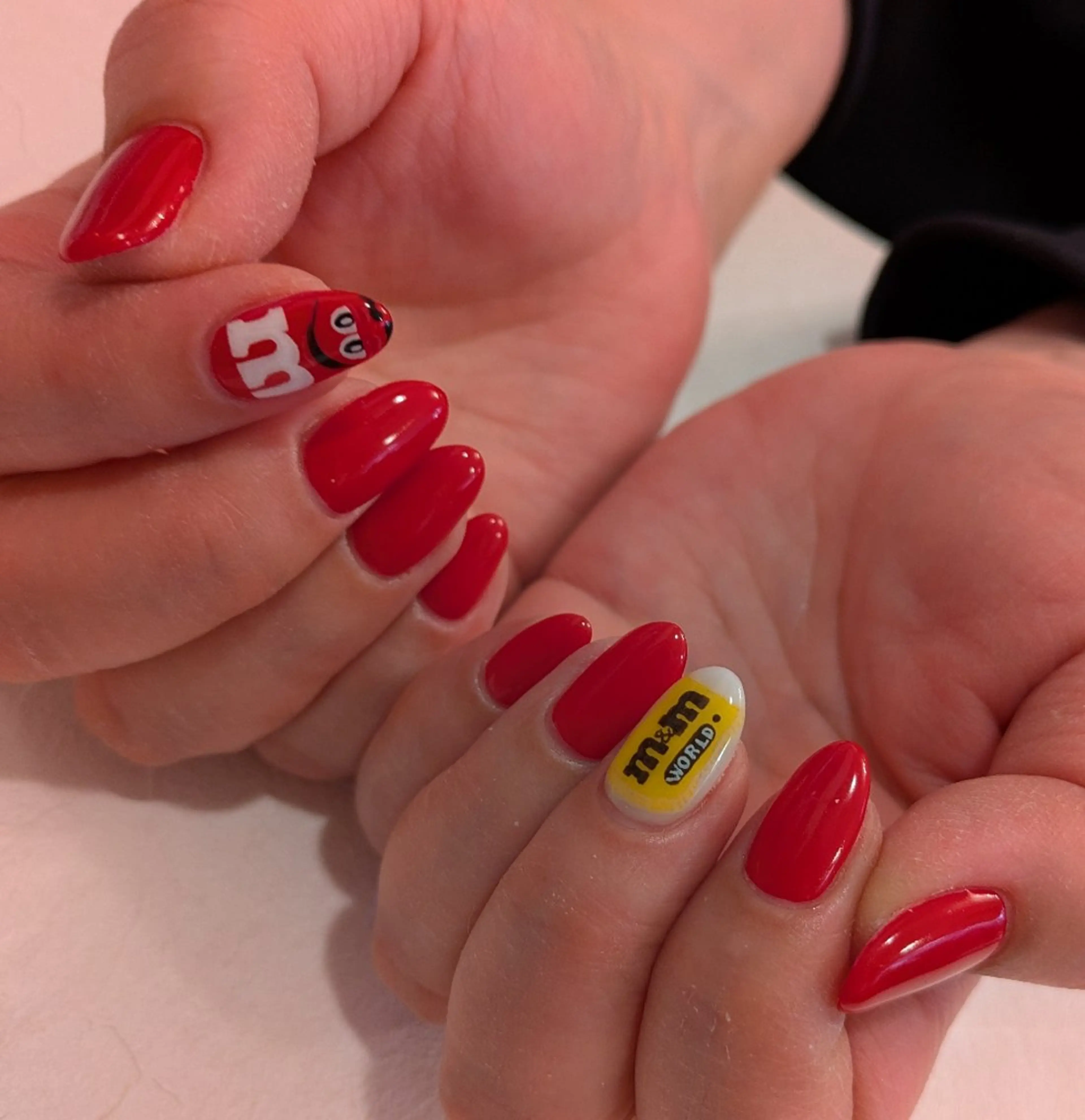 ネイル ジェヌインネイル 河内のネイルデザイン