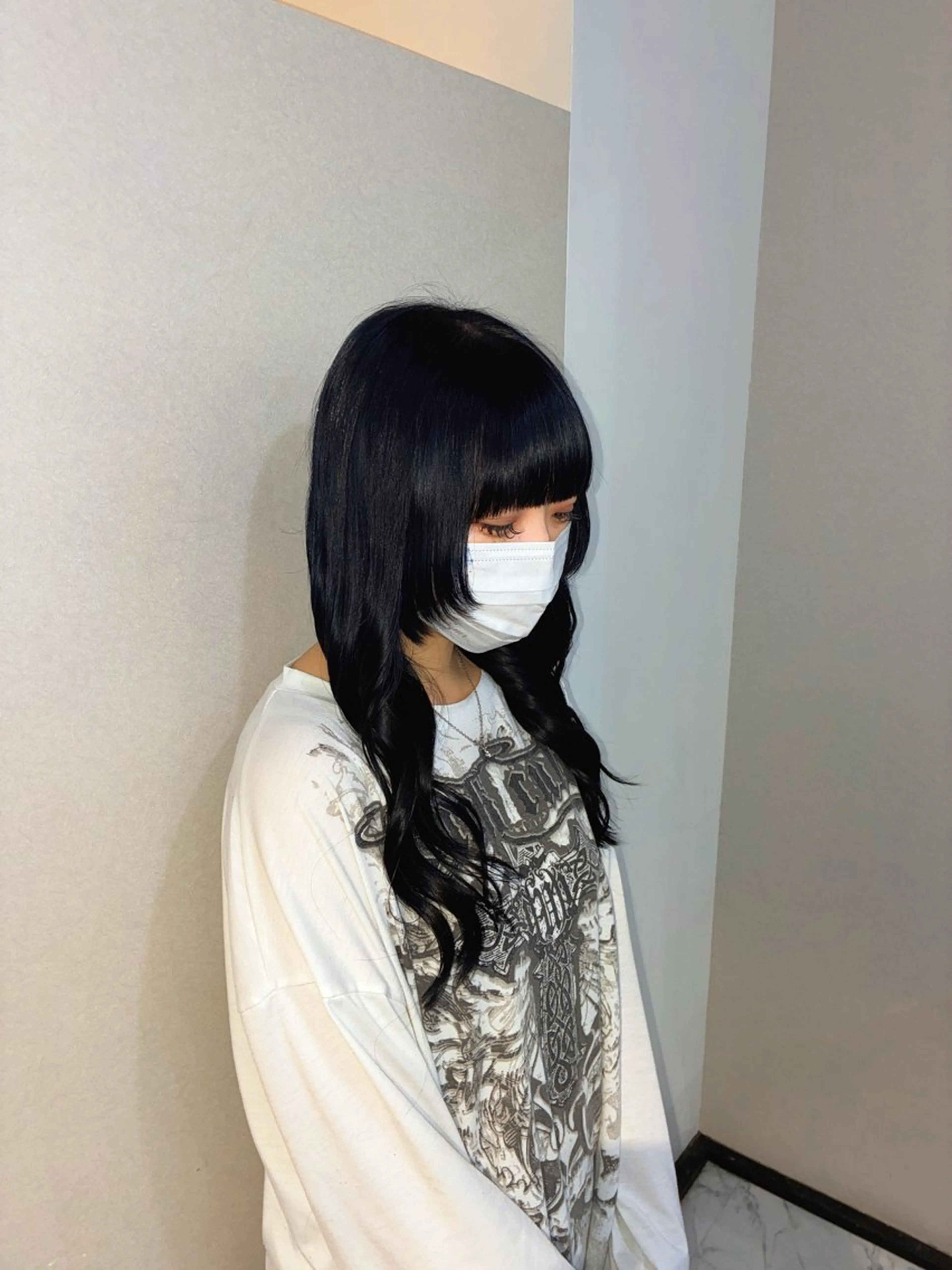 セミロング カラー レイヤーカット ハナダ メイのヘアスタイル