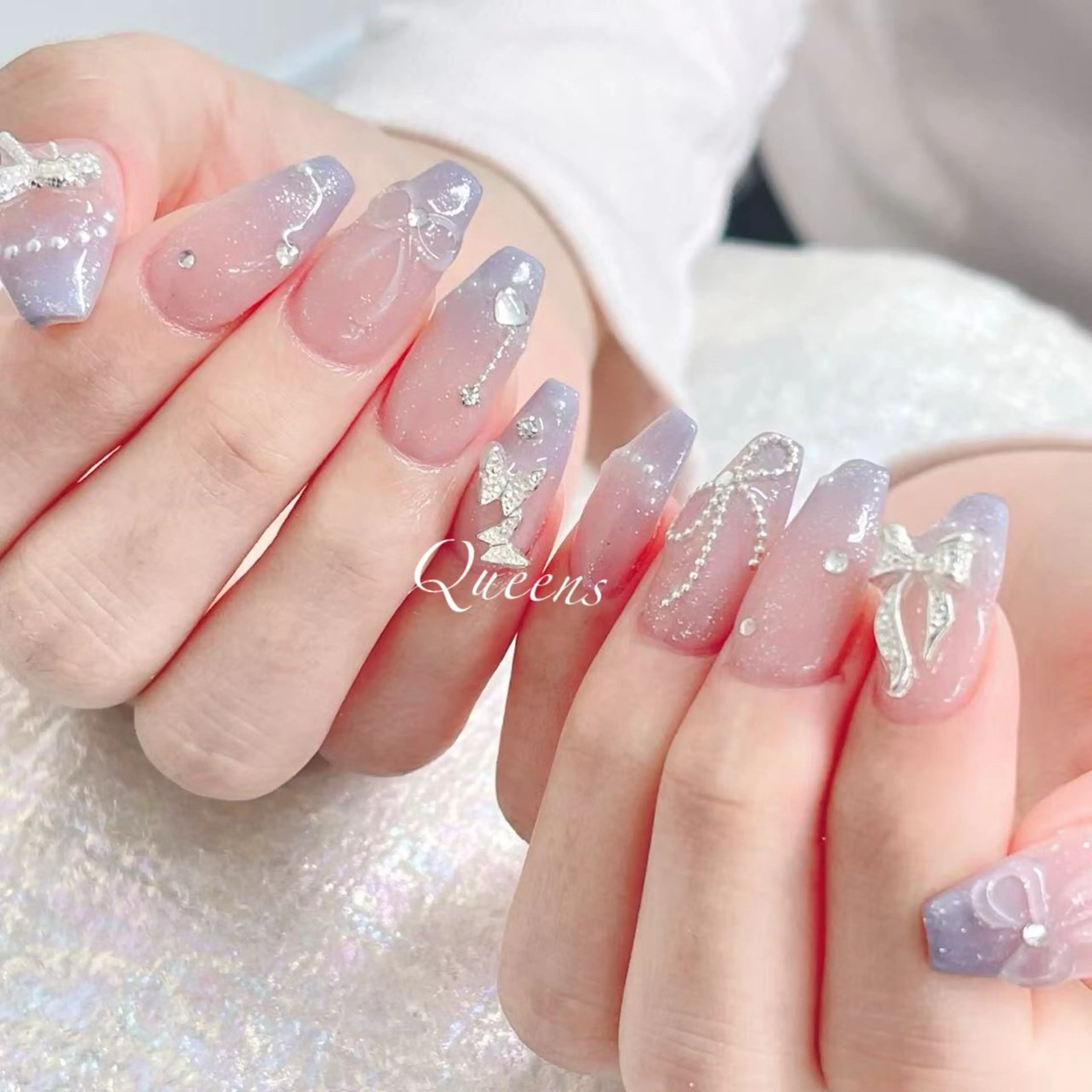 ネイル ハンドネイル Queens テイのネイルデザイン