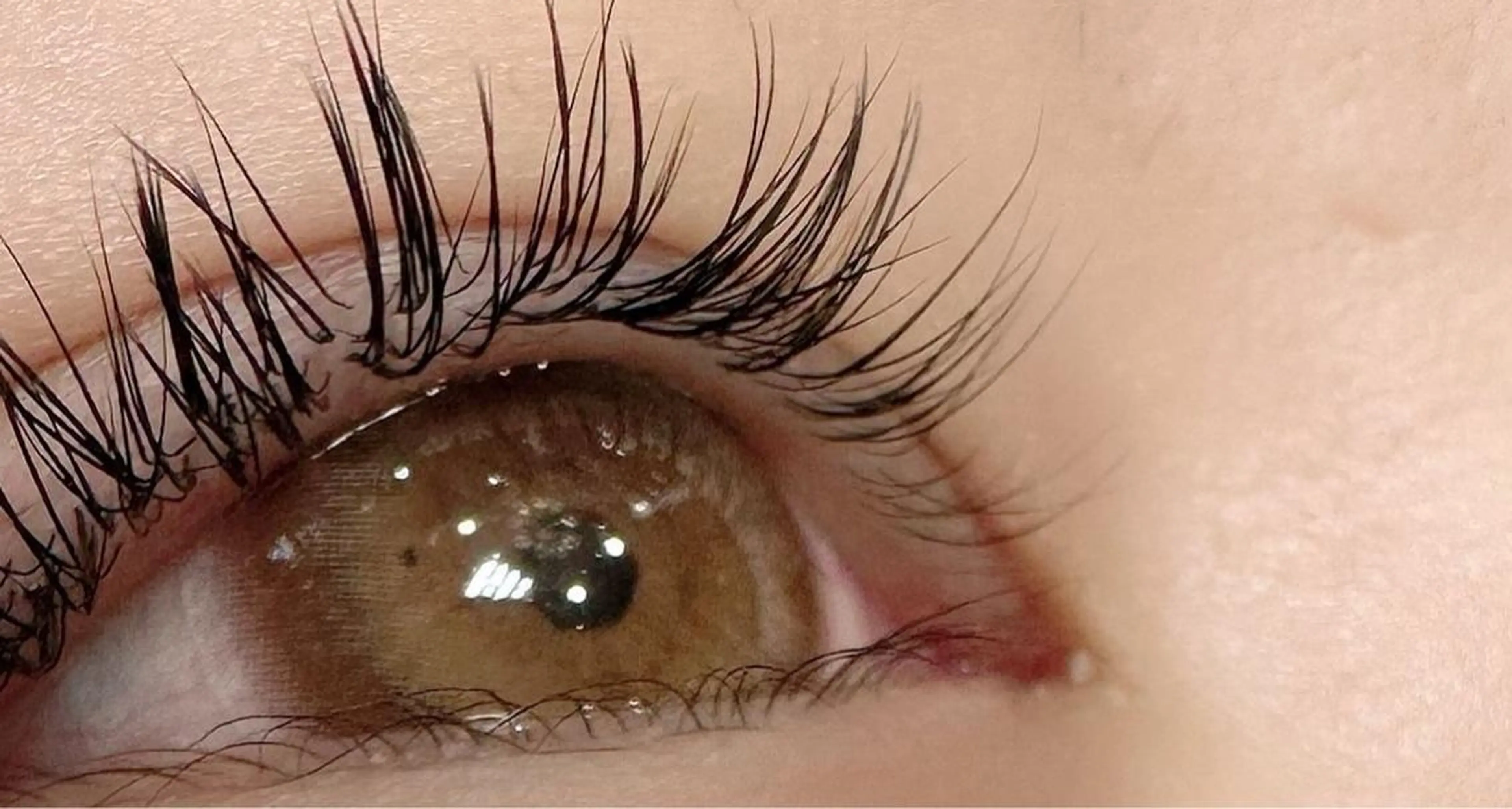 マツエク・マツパ 横山 千春のヘアスタイル