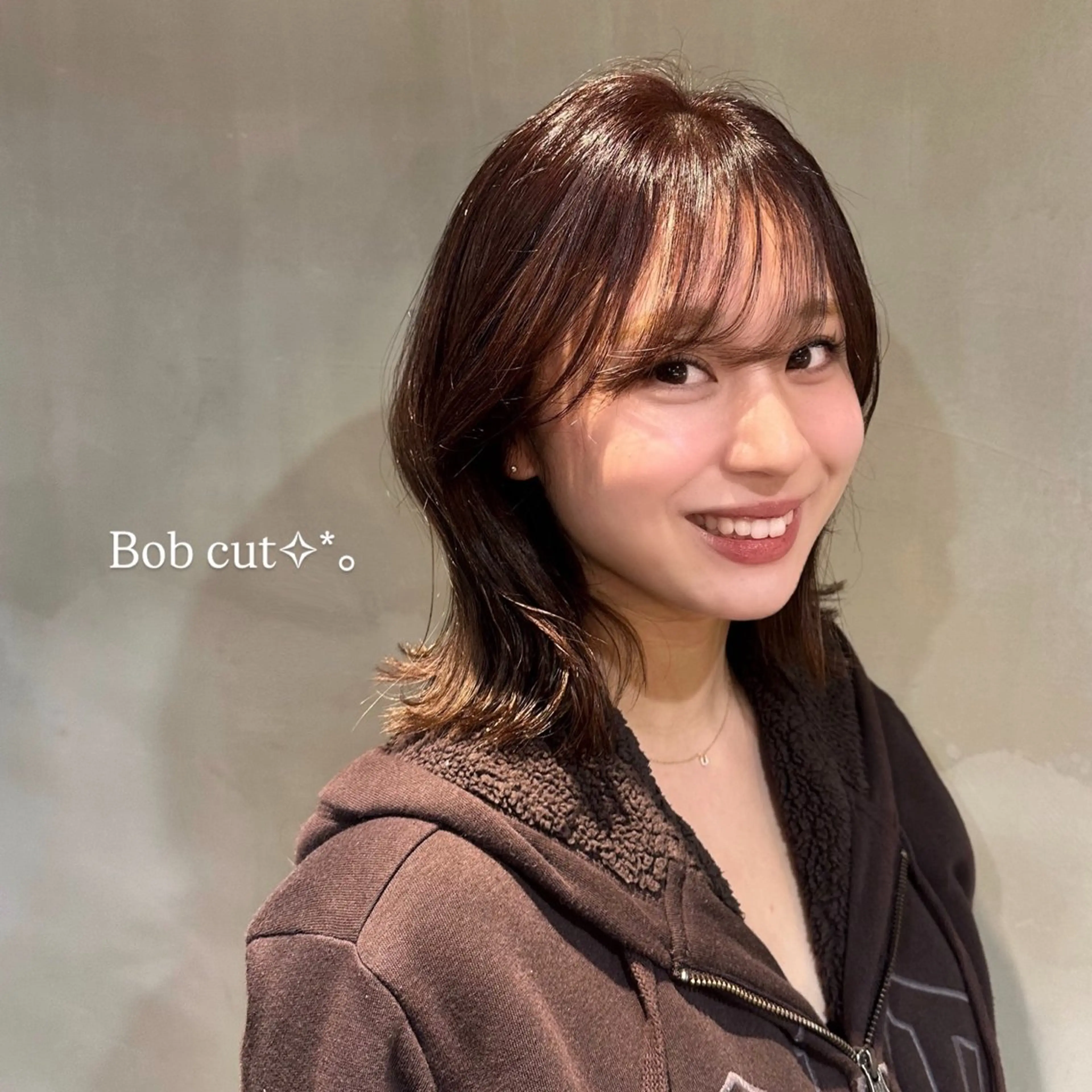 ショート aimu/レイヤー/ カラー/髪質改善のヘアスタイル