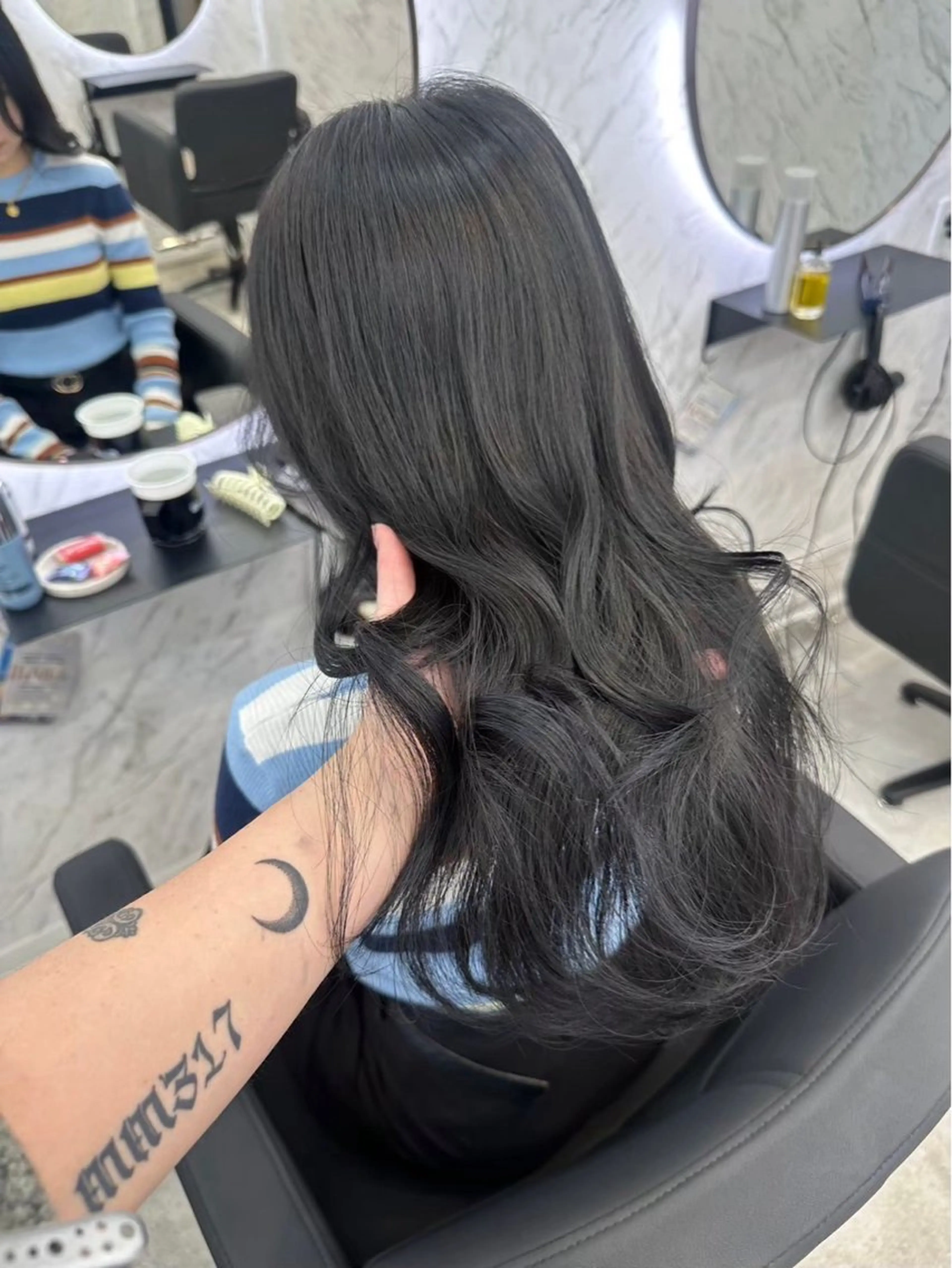 ロング カラー グレージュ レイヤーカット hair salon dot. mooda 韓国風サロン 町田店所属・韓国風ヘア🎀🩶 /♡𝓝𝓸𝓪♡のヘアスタイル