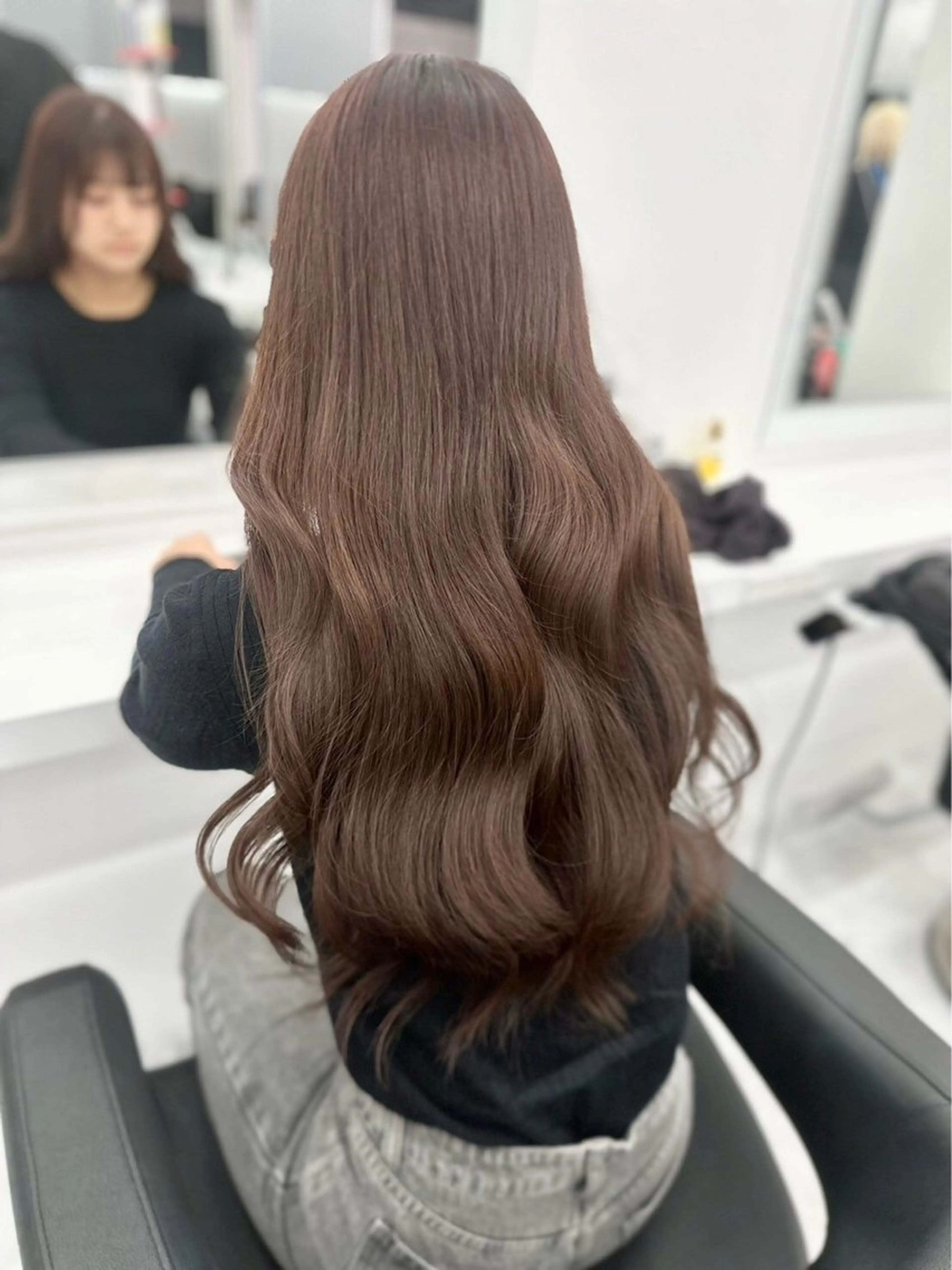 ロング カラー ヘアカラー トリートメント ヘッドスパ ヘアセット 韓国風艶髪🎀 暖色カラー🤍のヘアスタイル