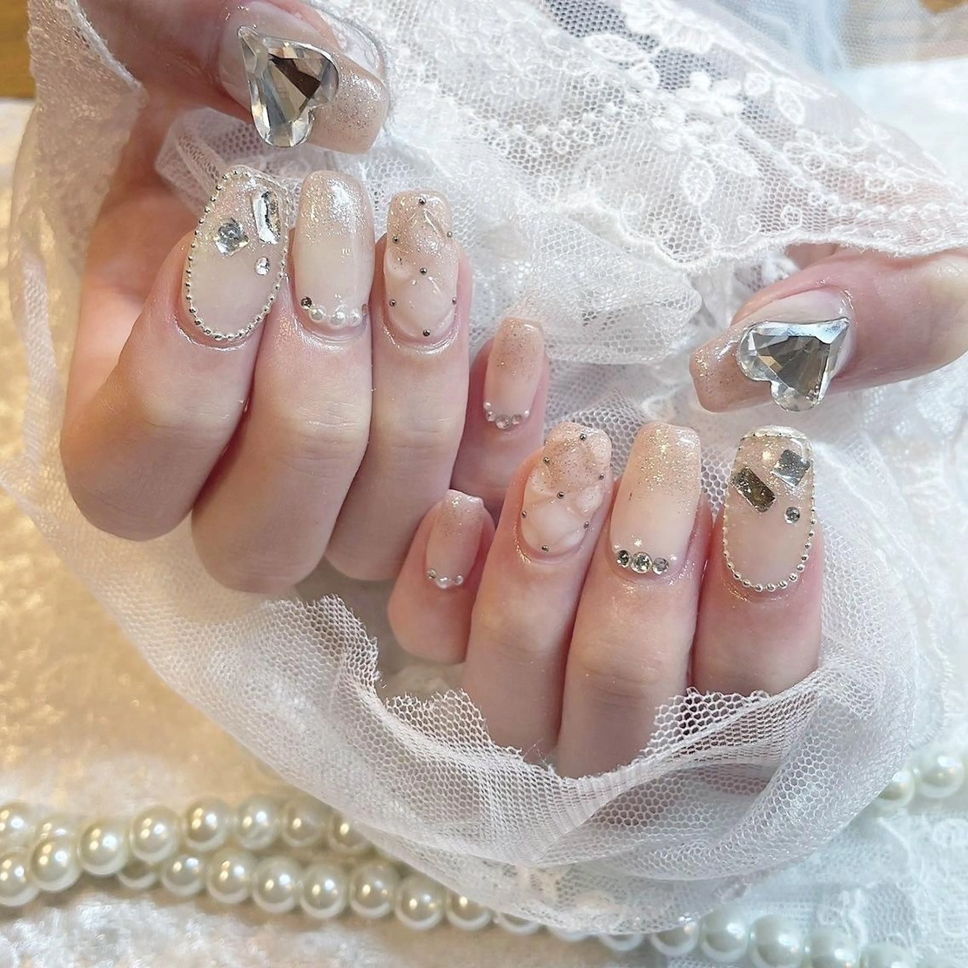 ネイル ジェルネイル 韓国ネイル 持ち込み ワンカラーネイル ワンホンネイル ハンドネイル fiore nail 🦋のネイルデザイン