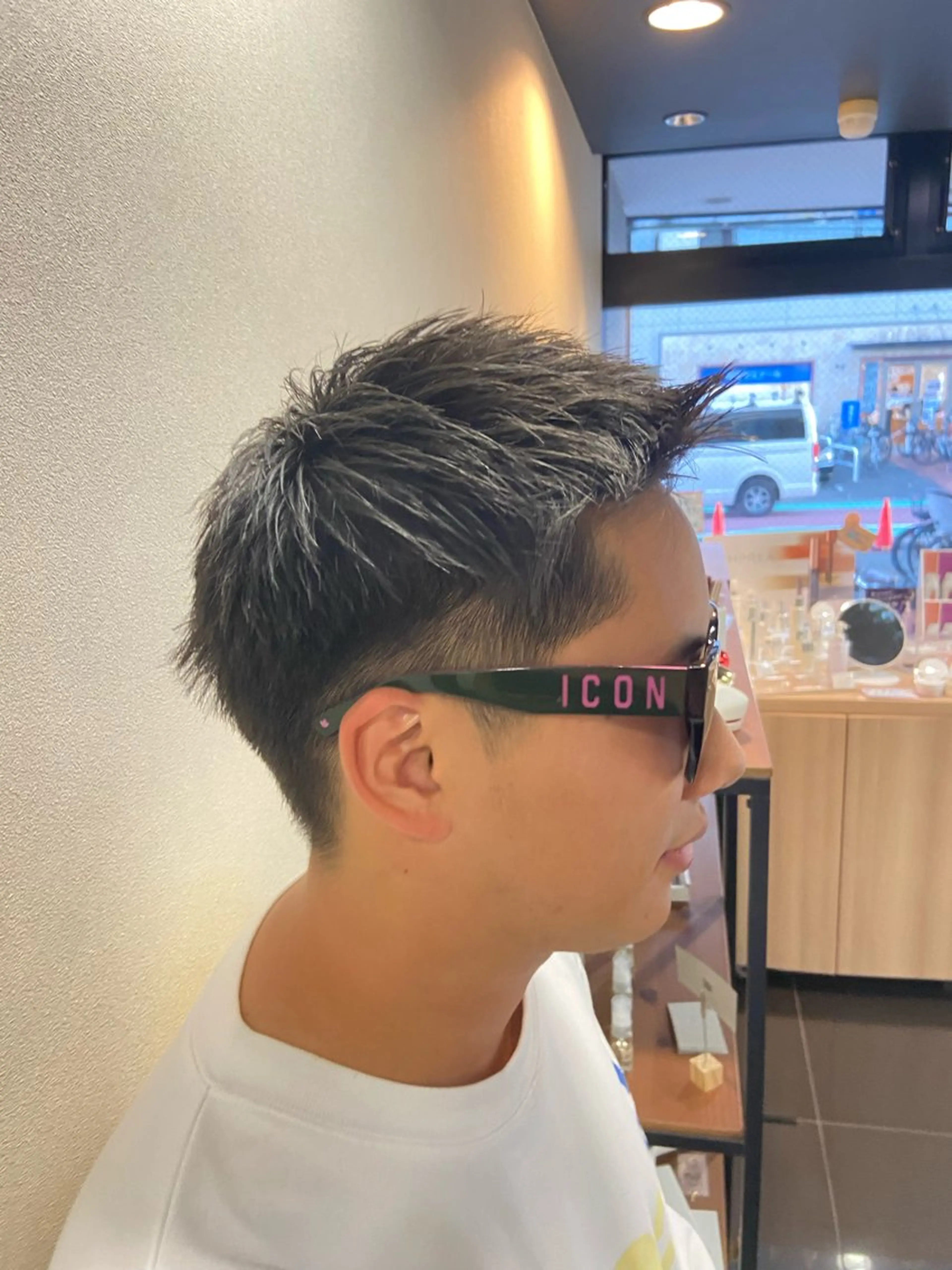 ショート メンズ センターパート メンズパーマ メンズショート スペインカール メンズツイストパーマ メンズ特化/茅ヶ崎 style磯貝裕介のヘアスタイル