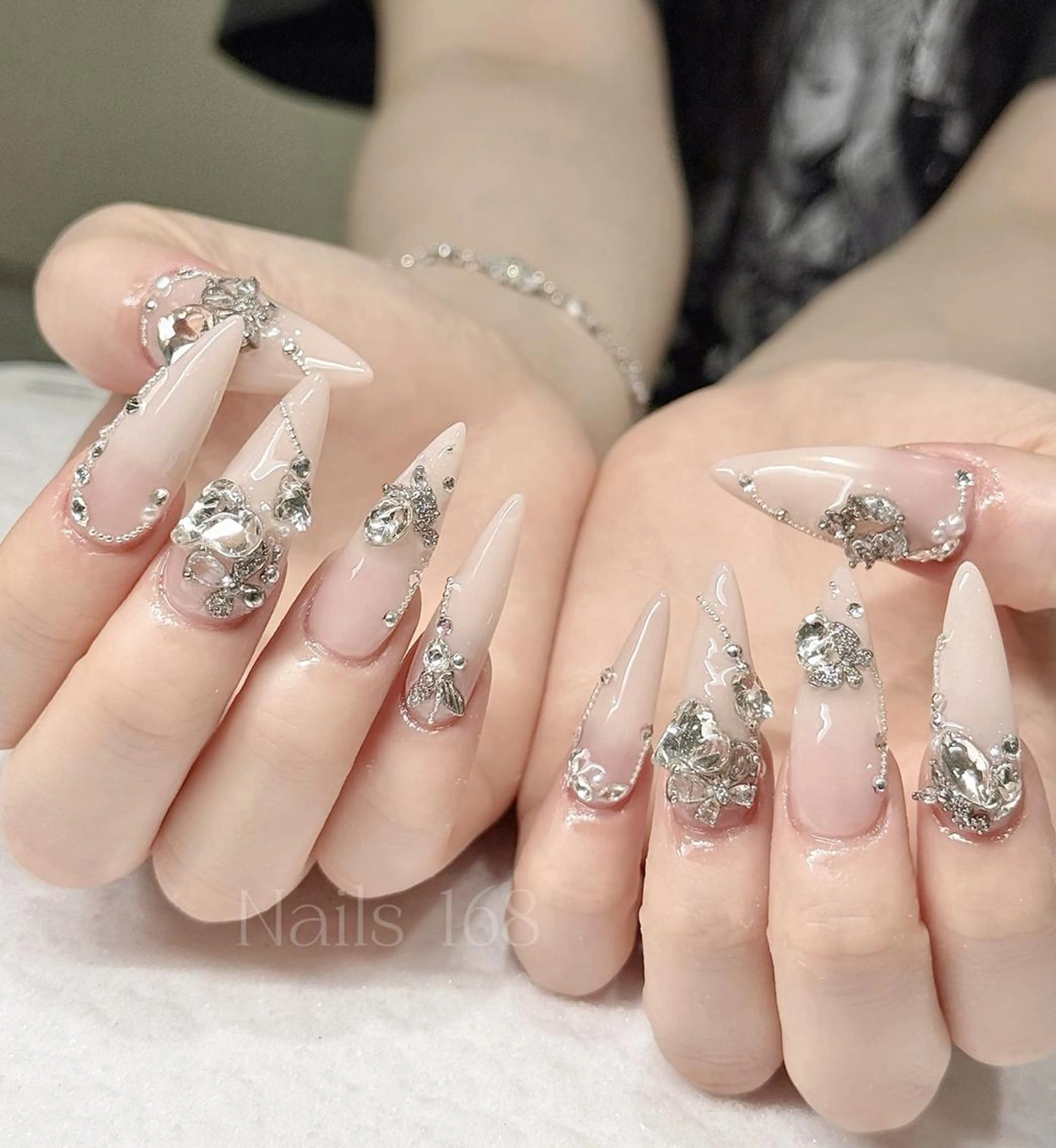 ✨学生限定ネイル割引✨【チップ長さ出し】持ち込みデザイン& パーツつけ放題 ¥13800→¥11000  (オフ選択)の写真