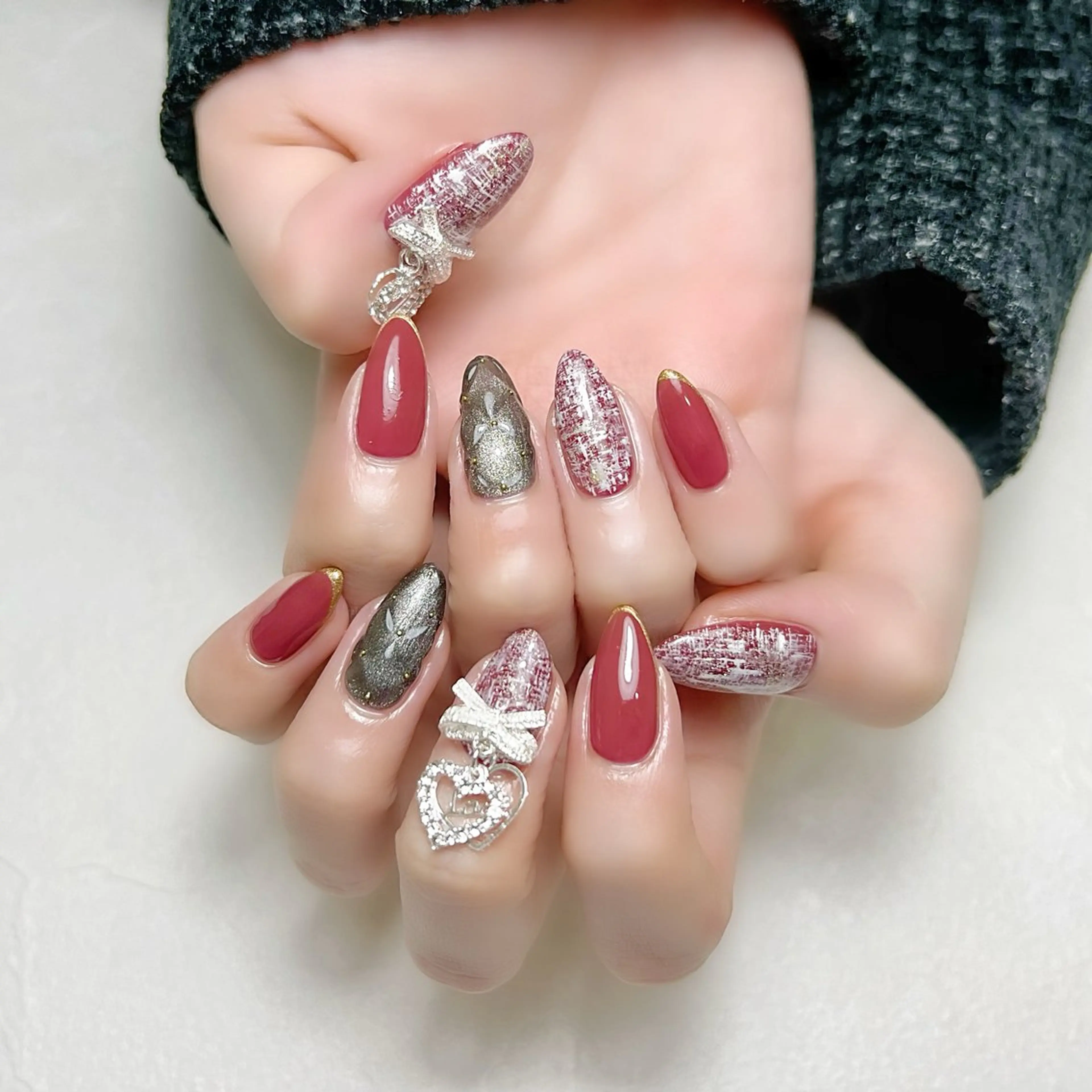 ネイル ラメ(グリッター) 赤色 ツイードネイル 冬ネイル rouse nail RISATOのネイルデザイン