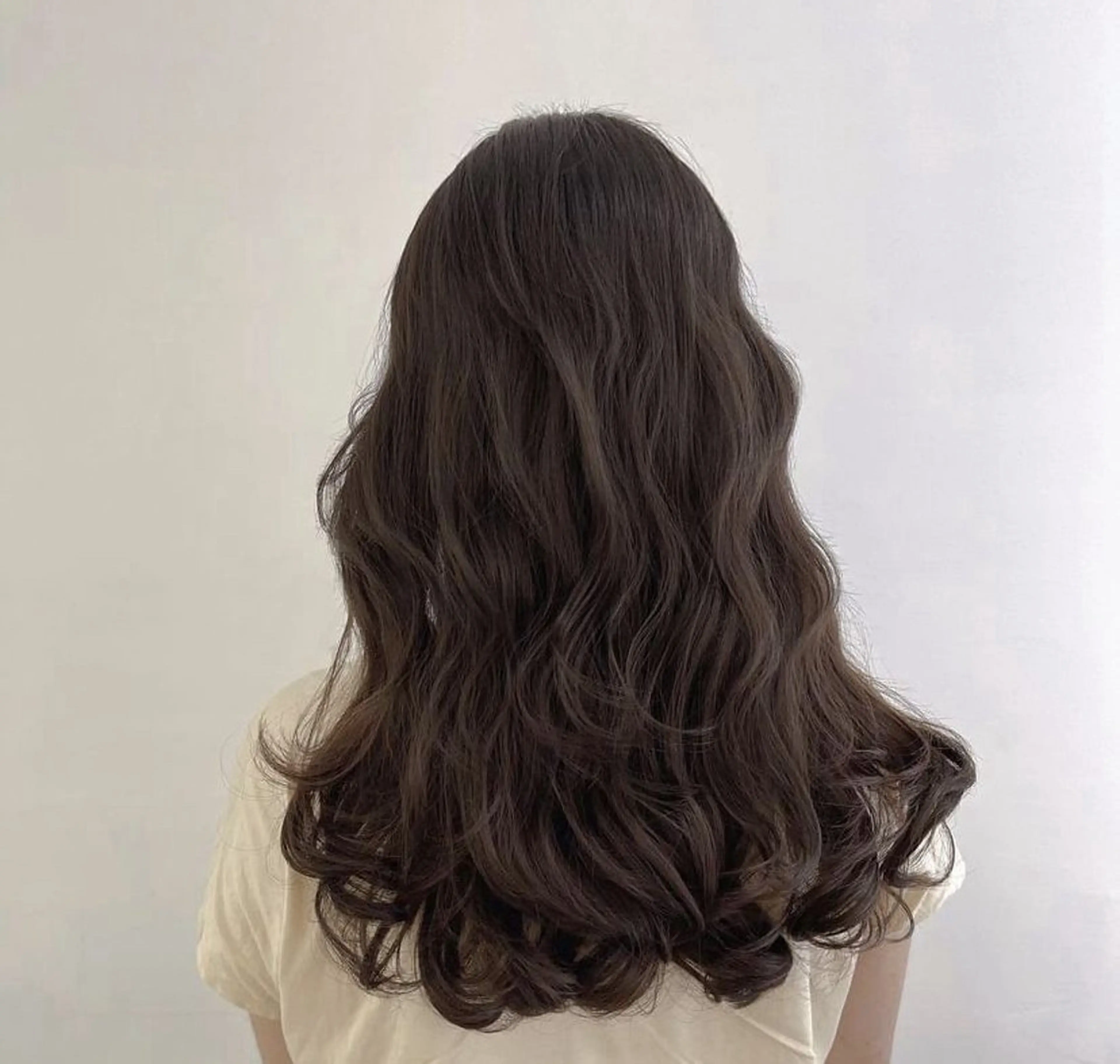 ロング パーマ カット パーマ コテ巻き風パーマ🫧 韓国パーマ反町海大のヘアスタイル