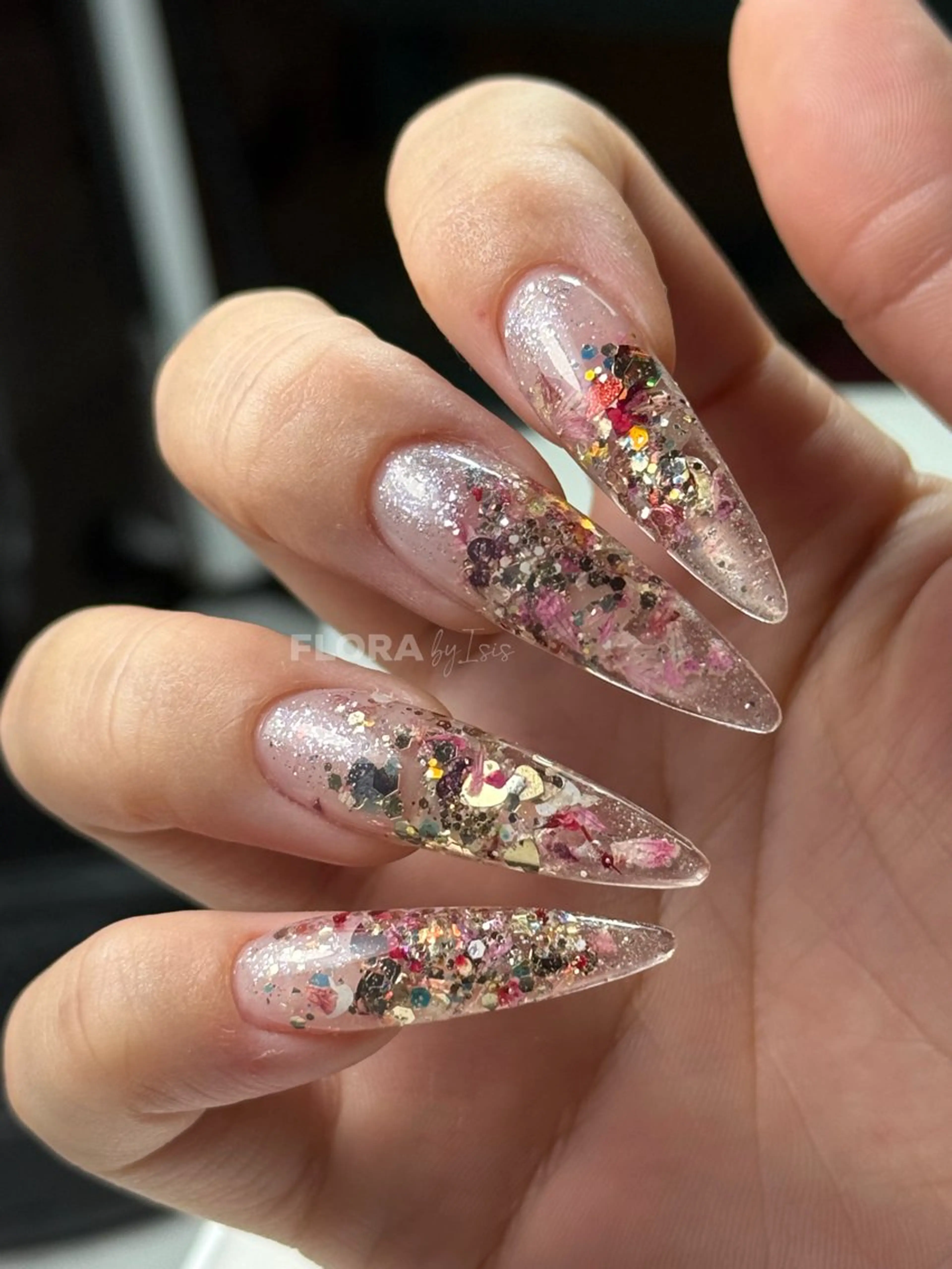 ネイル Isinha Nailsのネイルデザイン