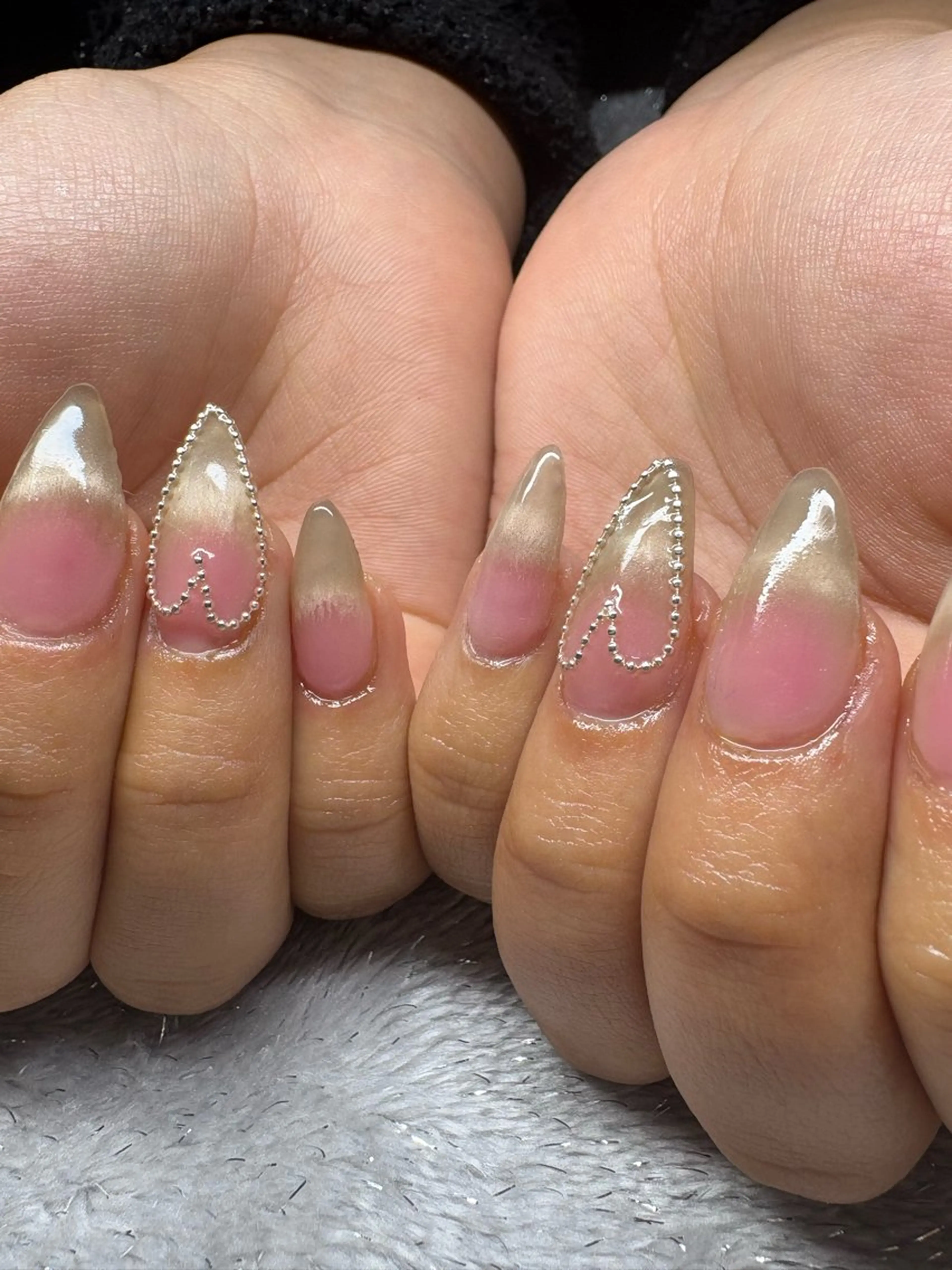 ネイル チークネイル ハート ハンドネイル nail.s misatoのネイルデザイン