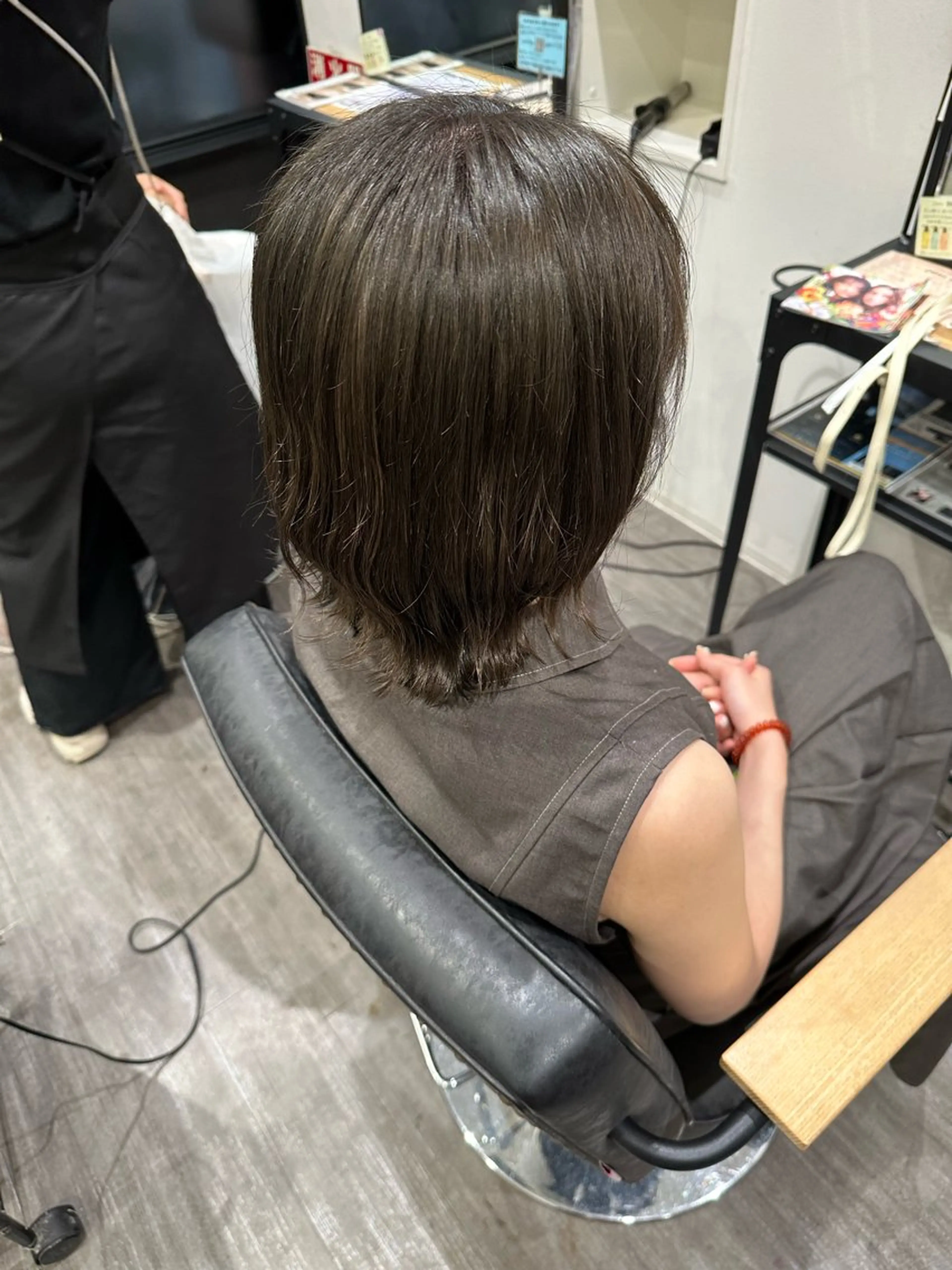 ミディアム カラー グレージュ カット ヘアカラー トリートメント 艶髪レイヤー上田 紗也🇰🇷💗のヘアスタイル