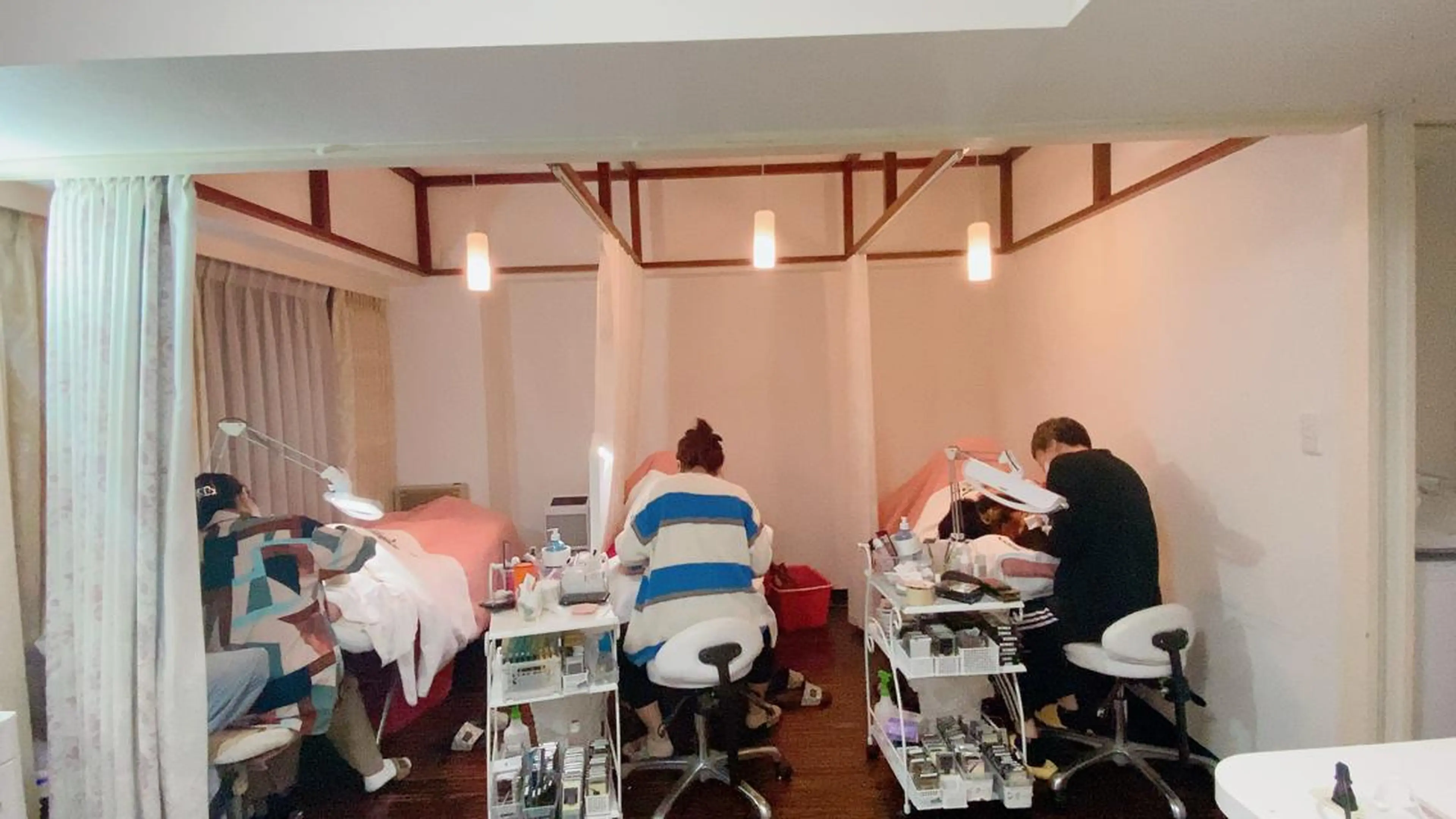 パーマ マツエク・マツパ アイブロウ 神山 ビューティー・アイのマツエク・マツパデザイン