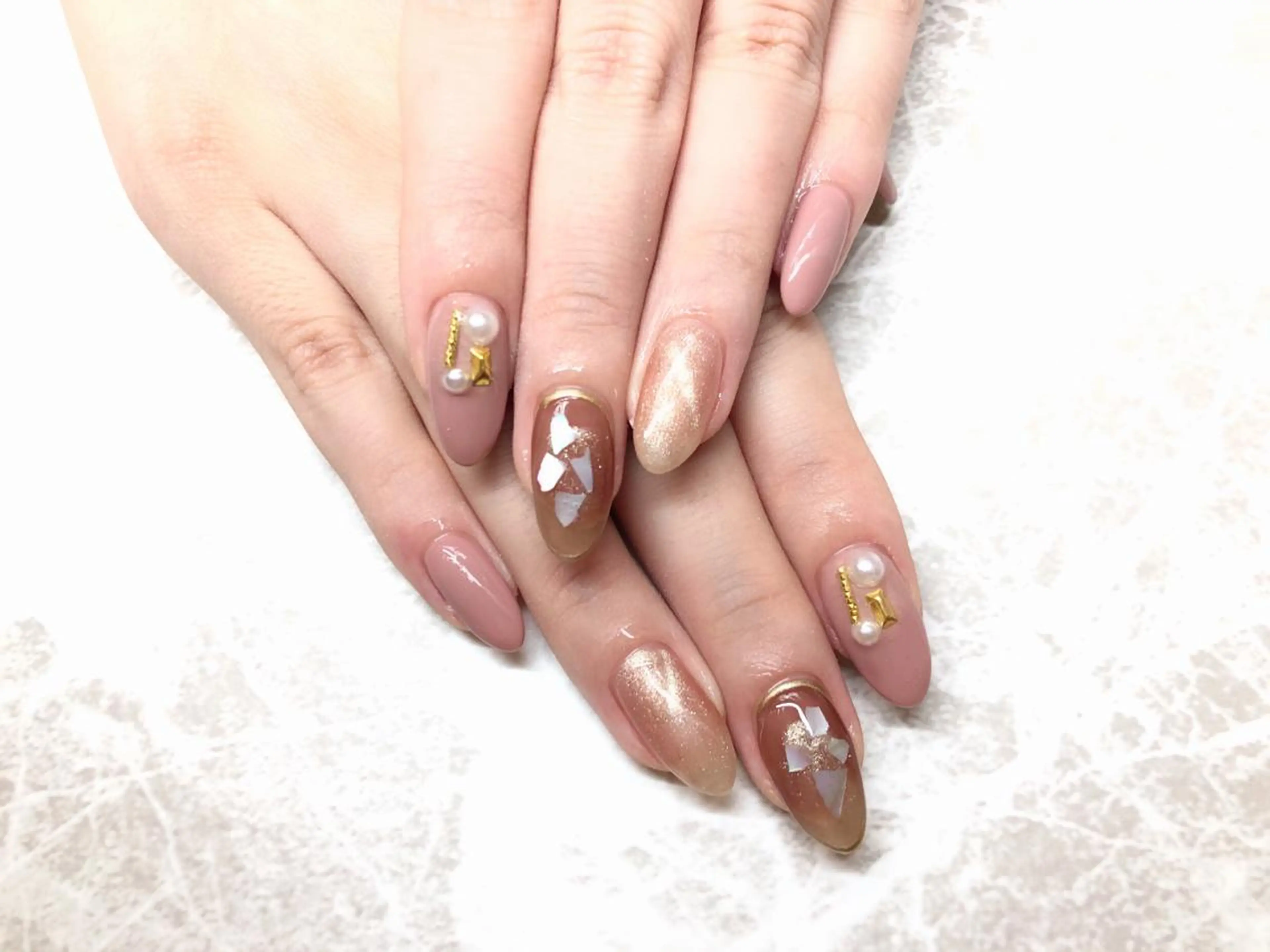 ネイル ハンドネイル マジックミラー所属・マジック ミラーのネイルデザイン