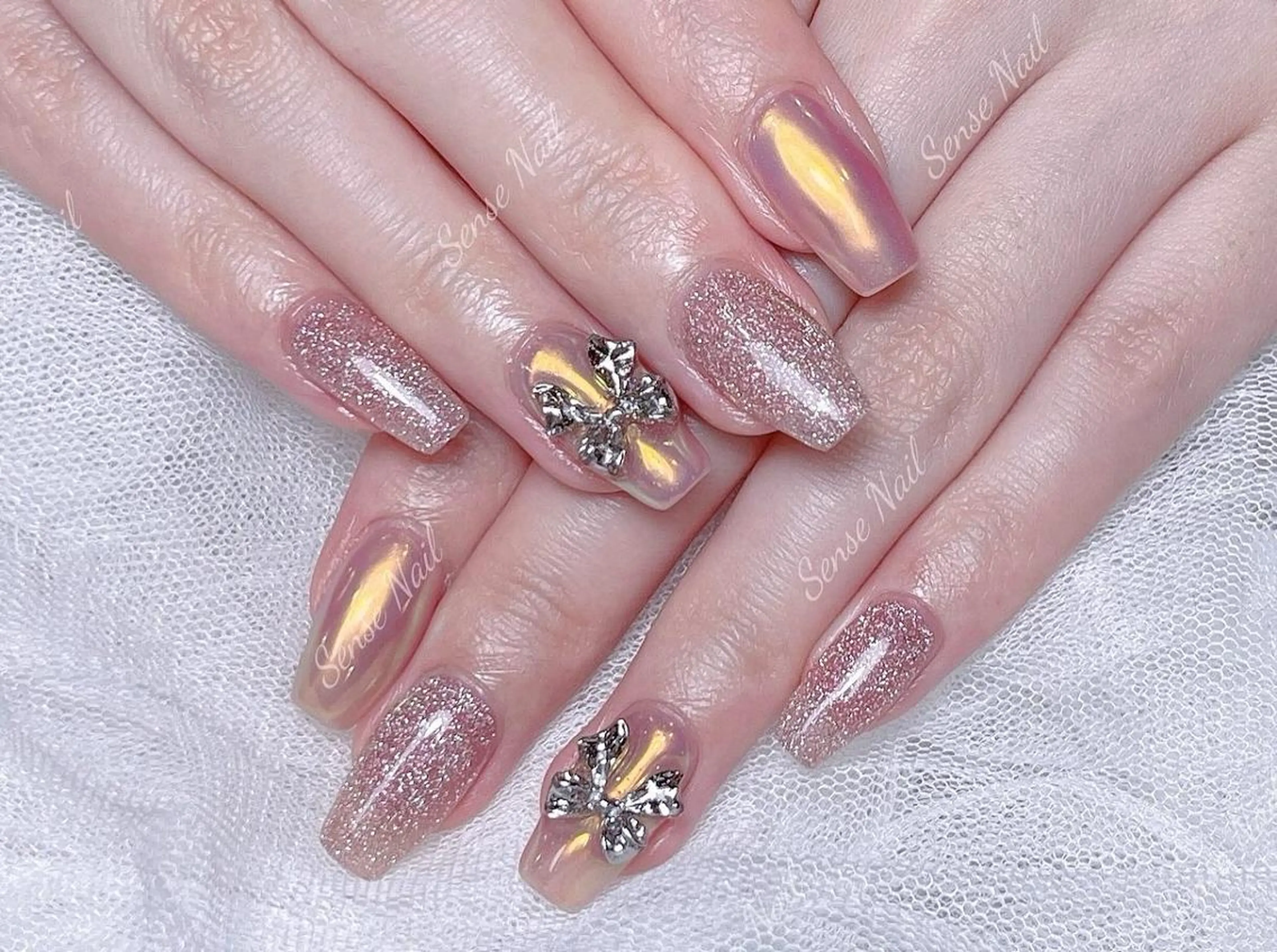 ネイル ハンドネイル ハンドケア Queening 🦋のネイルデザイン