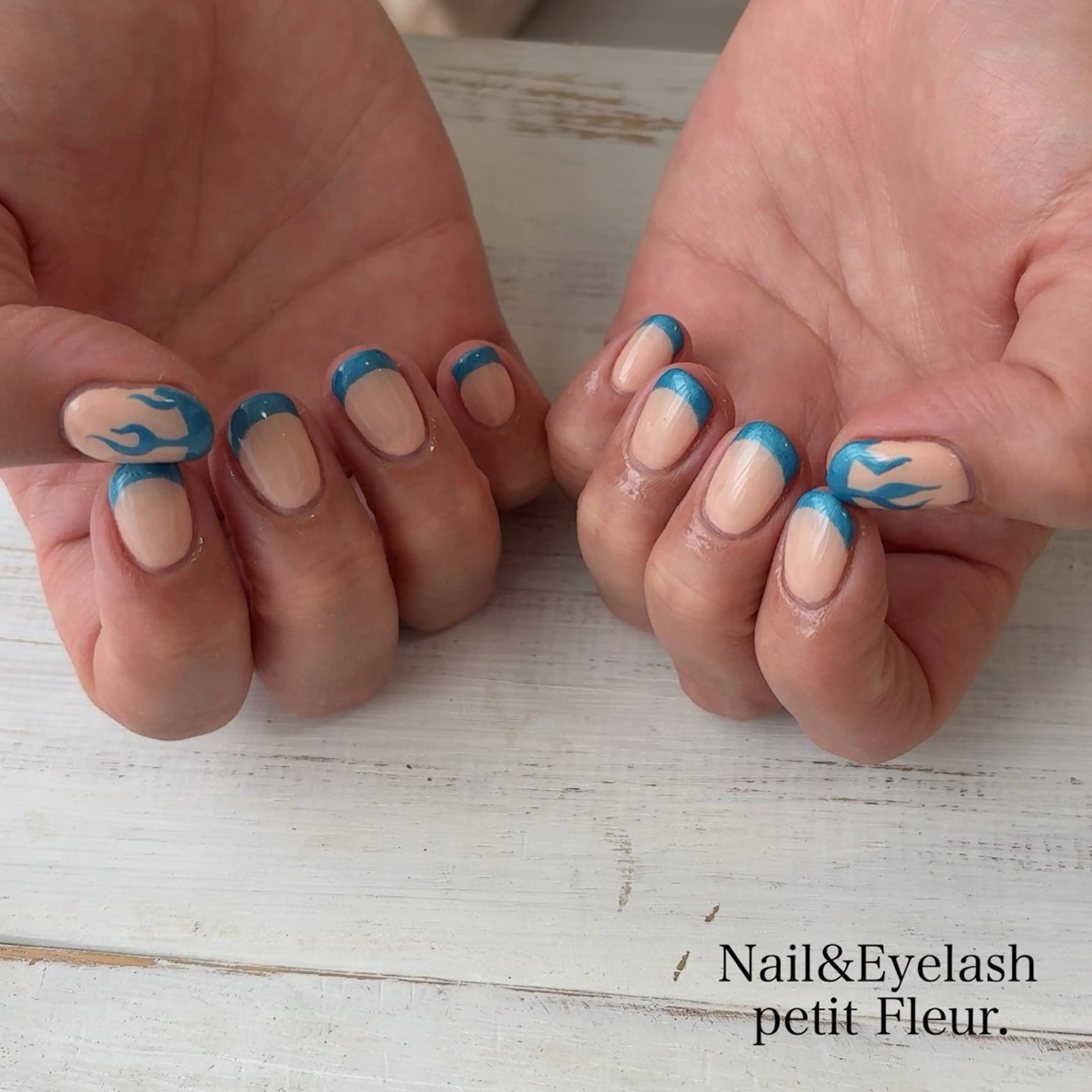 ネイル Petit Fleur所属・青柳 亜梨奈のマツエク・マツパデザイン