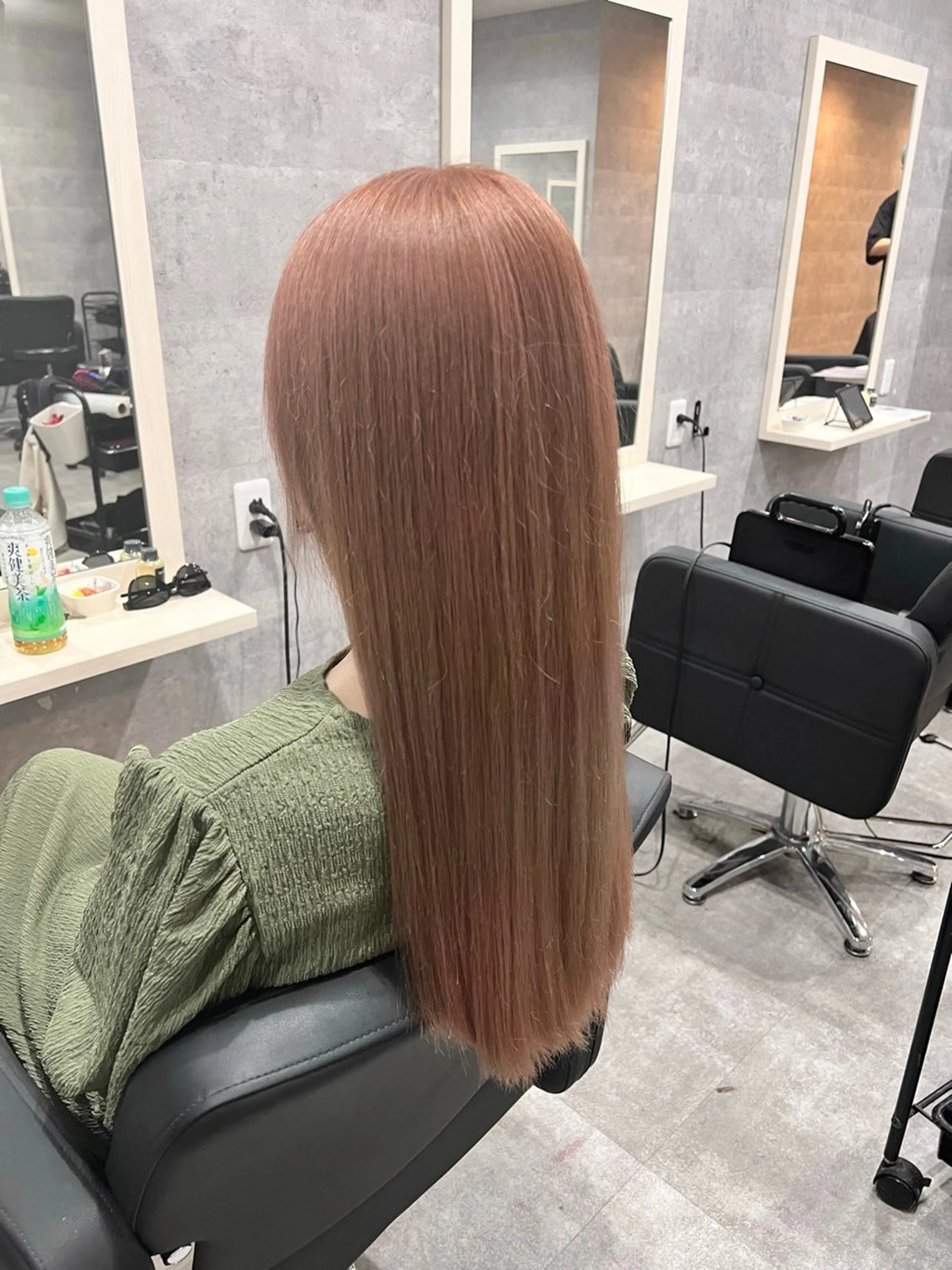 ロング カラー ダブルカラー 髪質改善 レイヤーカット トリートメント ヘアカラー トリートメント 🌿海山龍馬🌿前髪 /顔まわり/レイヤーのヘアスタイル