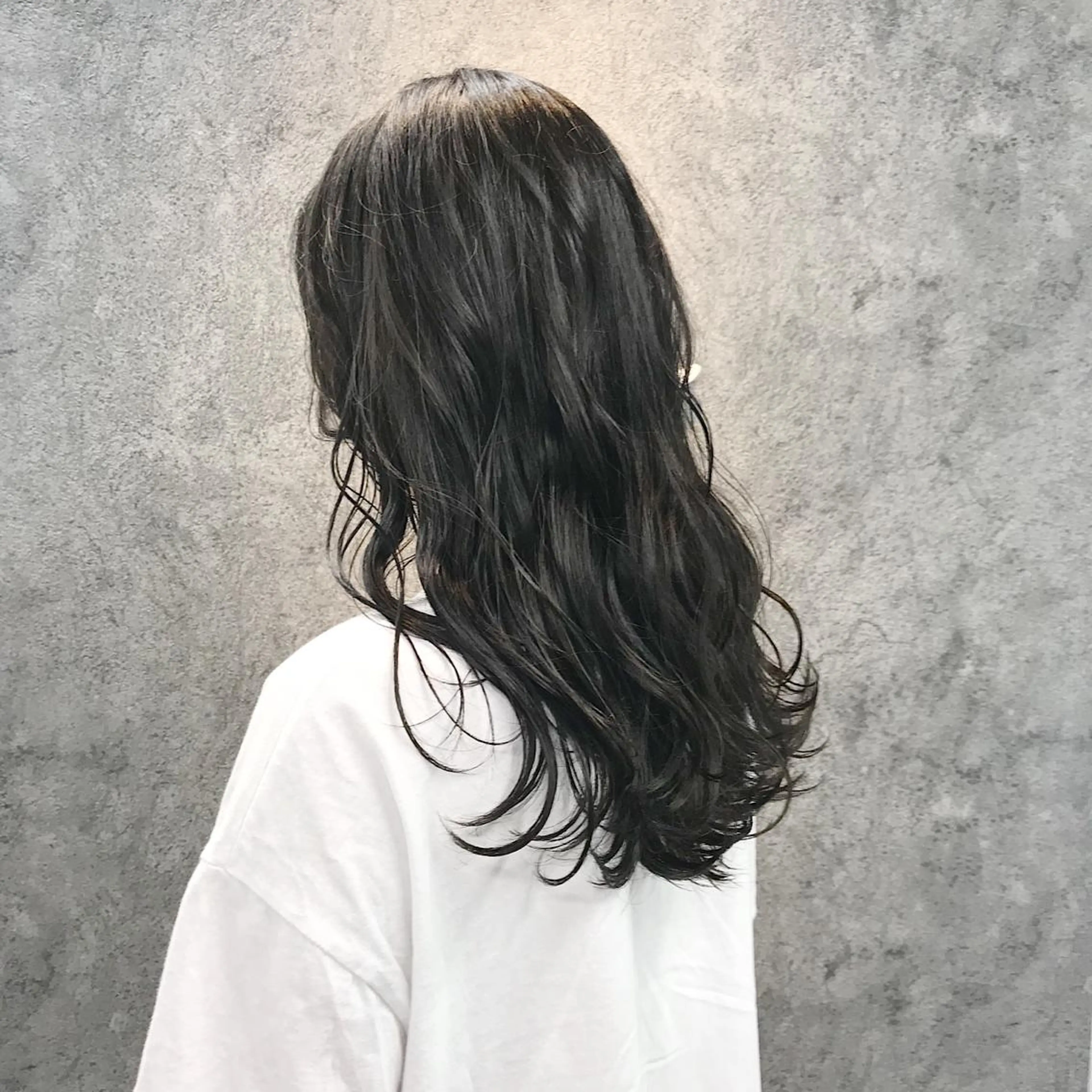 セミロング アッシュ 韓国風ヘア レイヤーカット カット ヘアカラー トリートメント 所渉/韓国レイヤー /ウルフカットのヘアスタイル