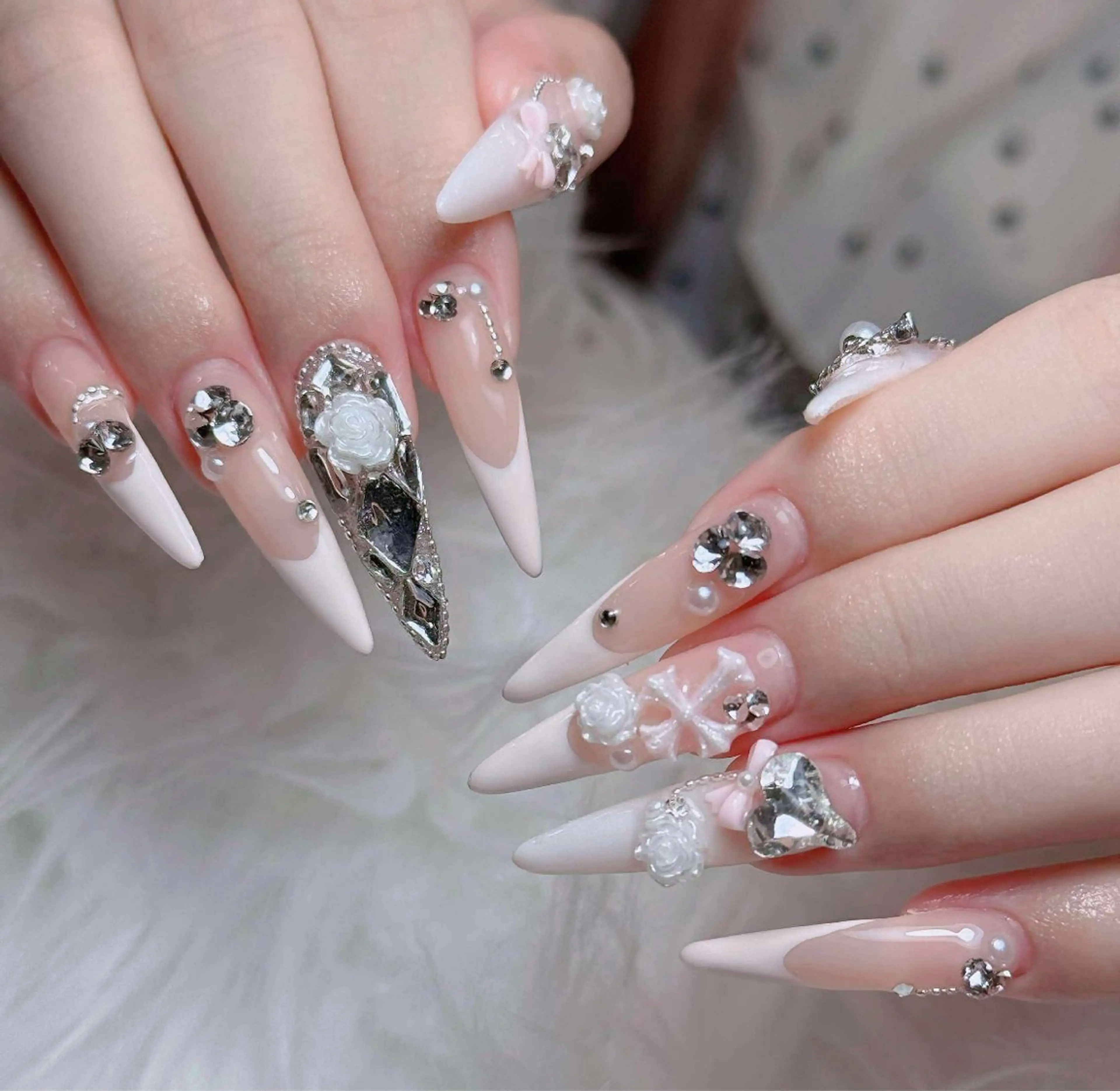 ネイル アートネイル オーロラネイル チークネイル 長さ出し フットネイル ハンドネイル フットネイル ハンドケア Noiranail_ studio川越西口のネイルデザイン