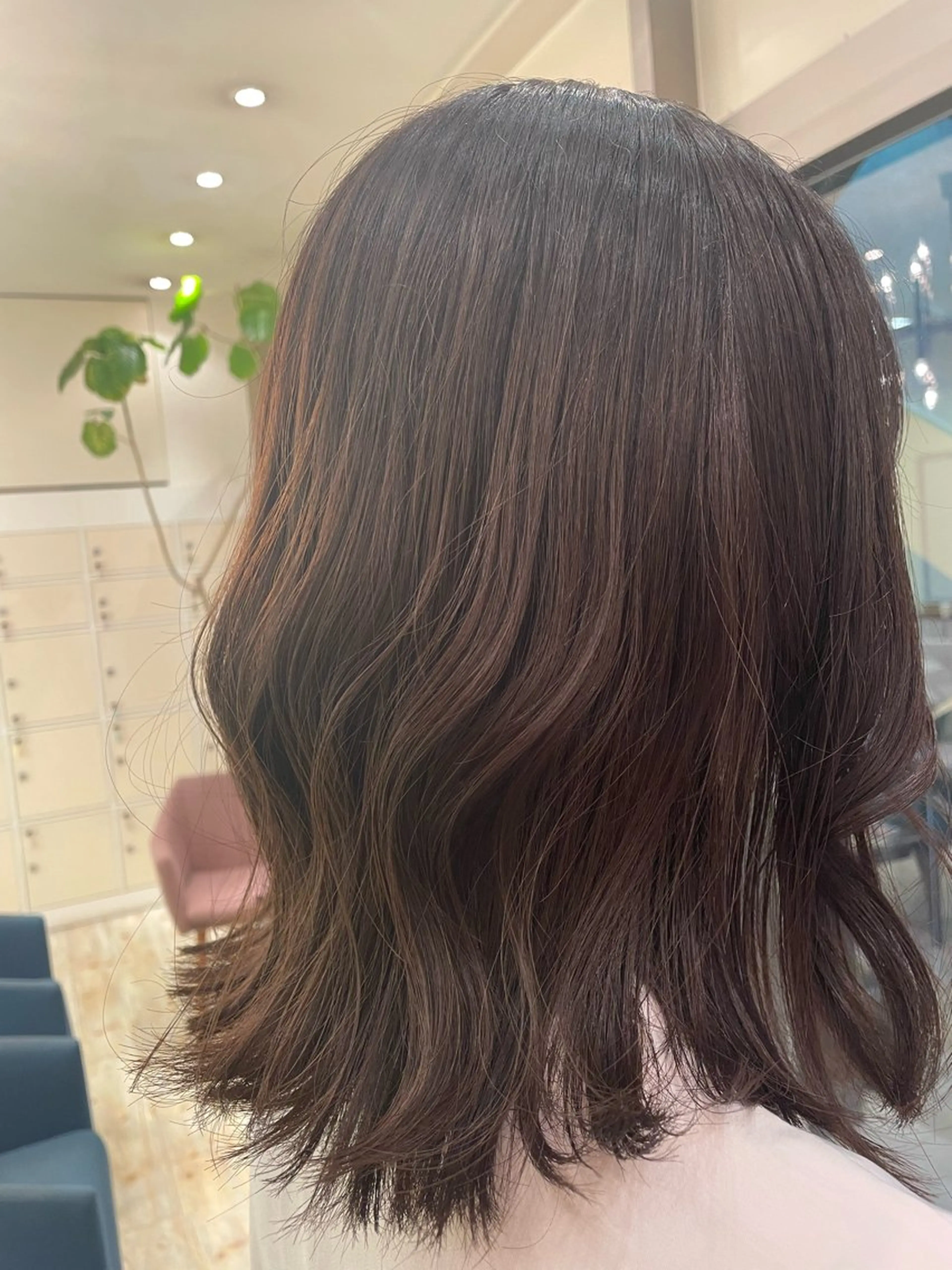 セミロング 芝山 柚衣のヘアスタイル