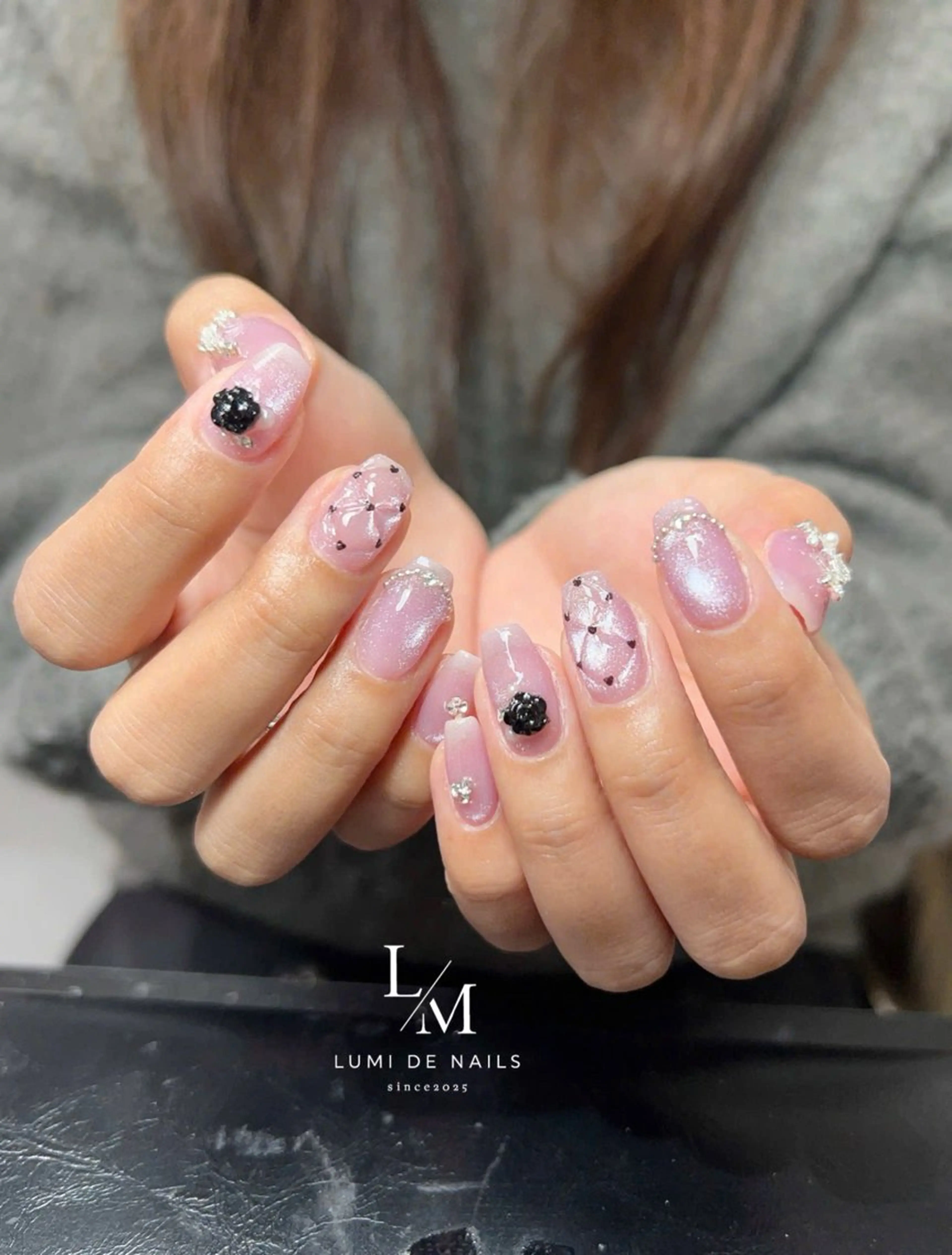 ネイル グラデーション ラメ(グリッター) マグネットネイル ミラーネイル ニュアンスネイル ハンドネイル Lumi de nailsのネイルデザイン