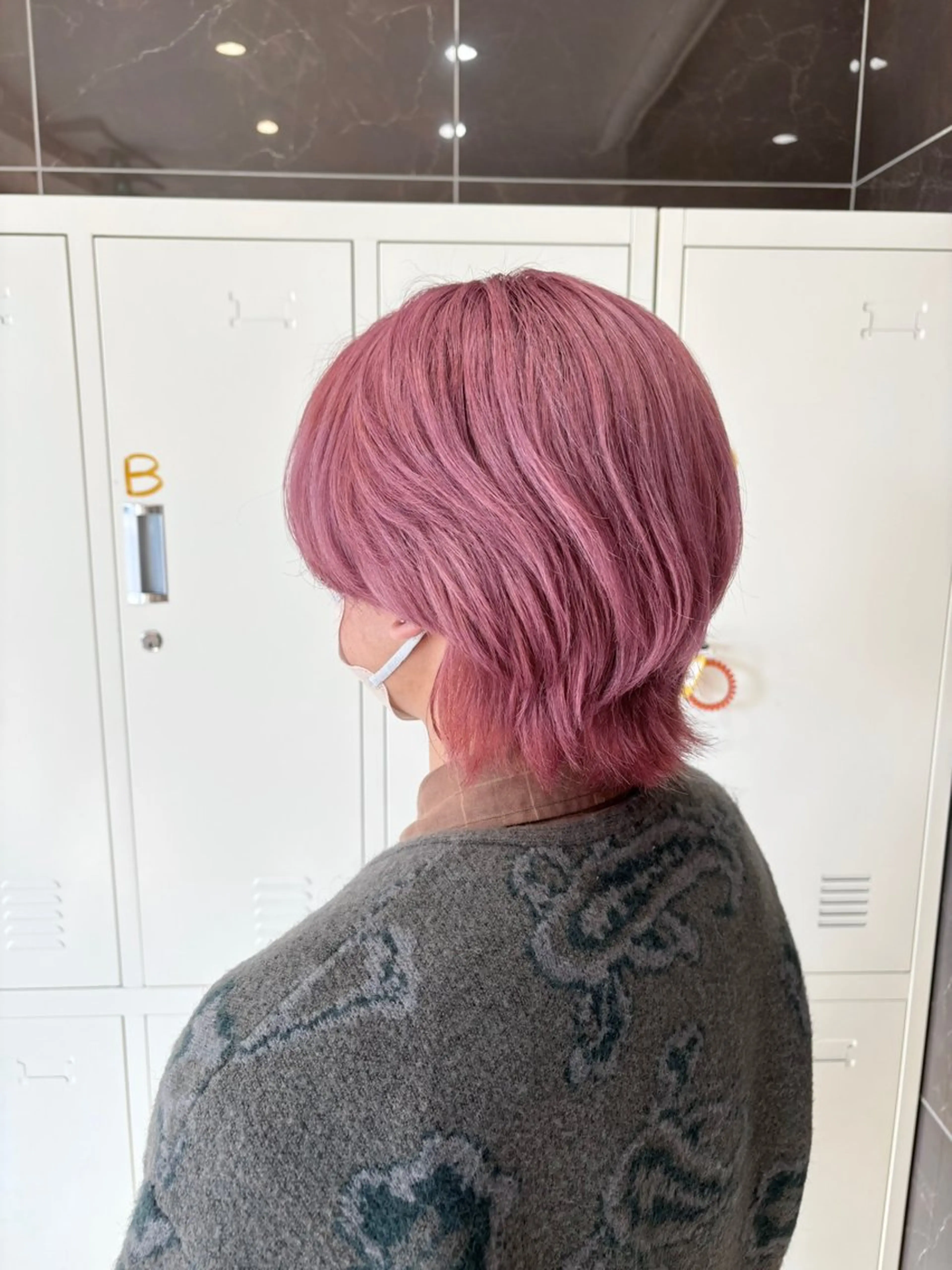 ショート カラー 緑川 佳薫のヘアスタイル