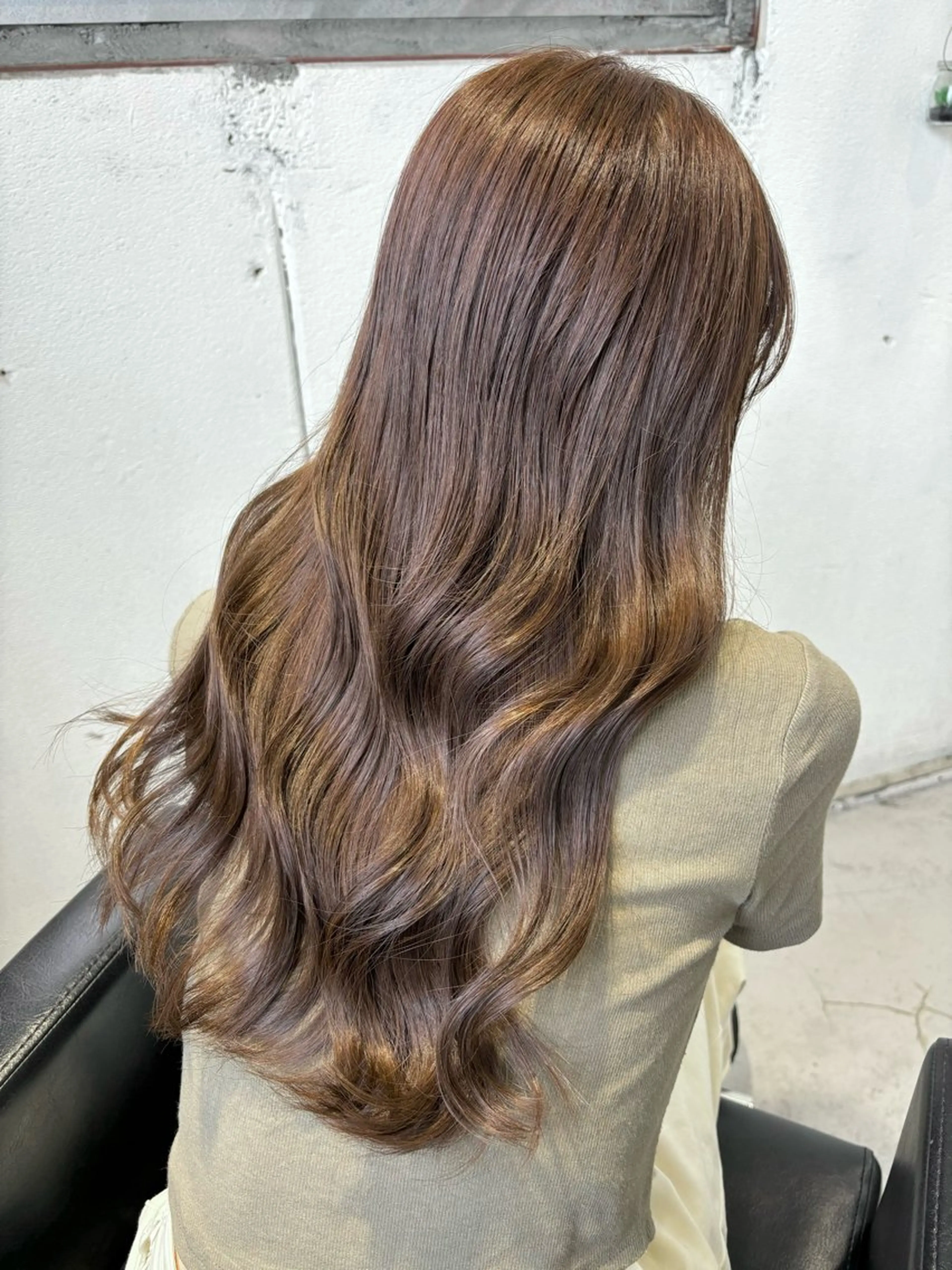 【ブリーチなしで透明感♪】カット×Wカラー×ケアトリートメントの写真