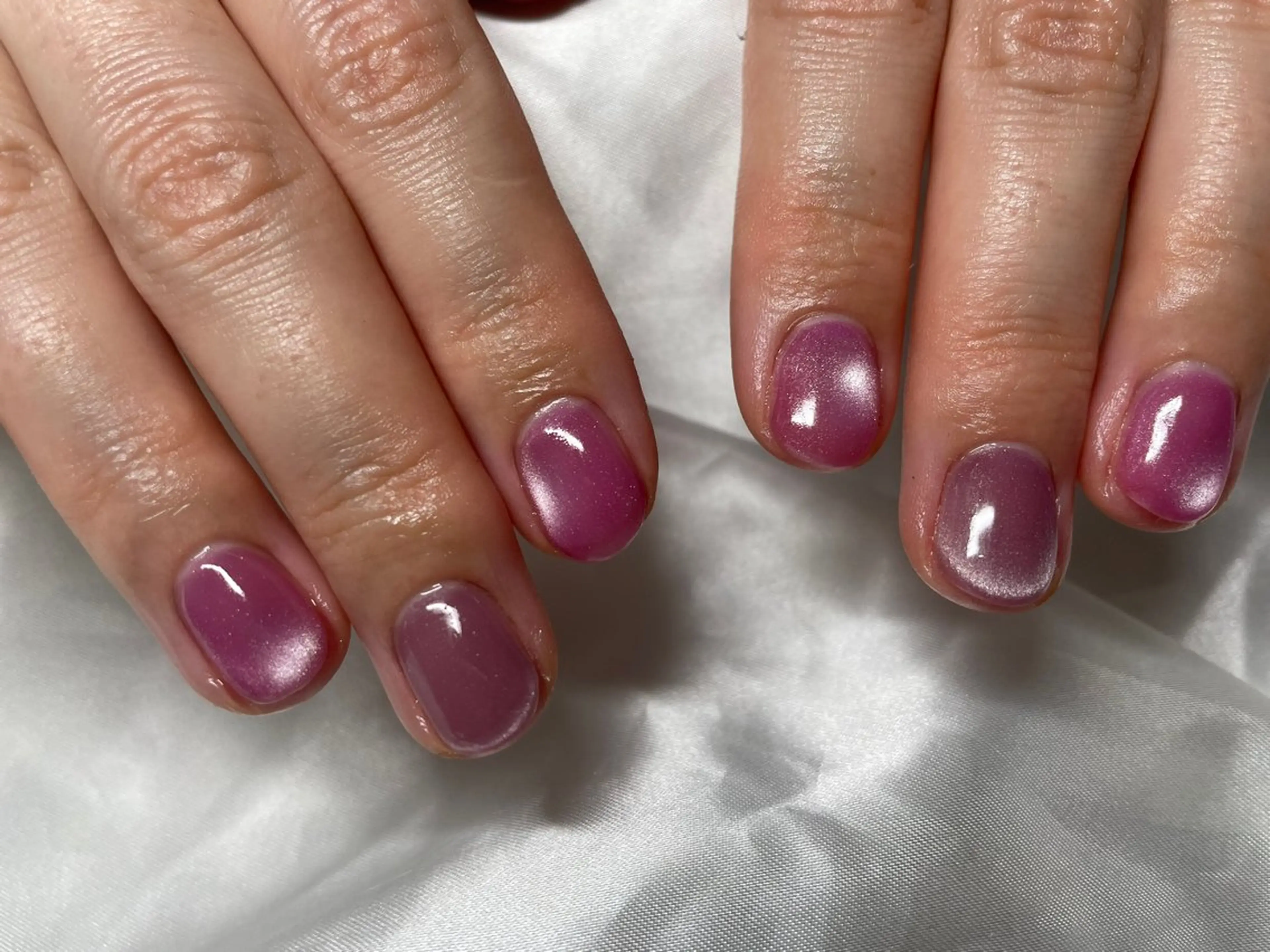 ネイル フレンチネイル マグネットネイル マグネットフレンチ ビー玉ネイル Home salon Rのネイルデザイン