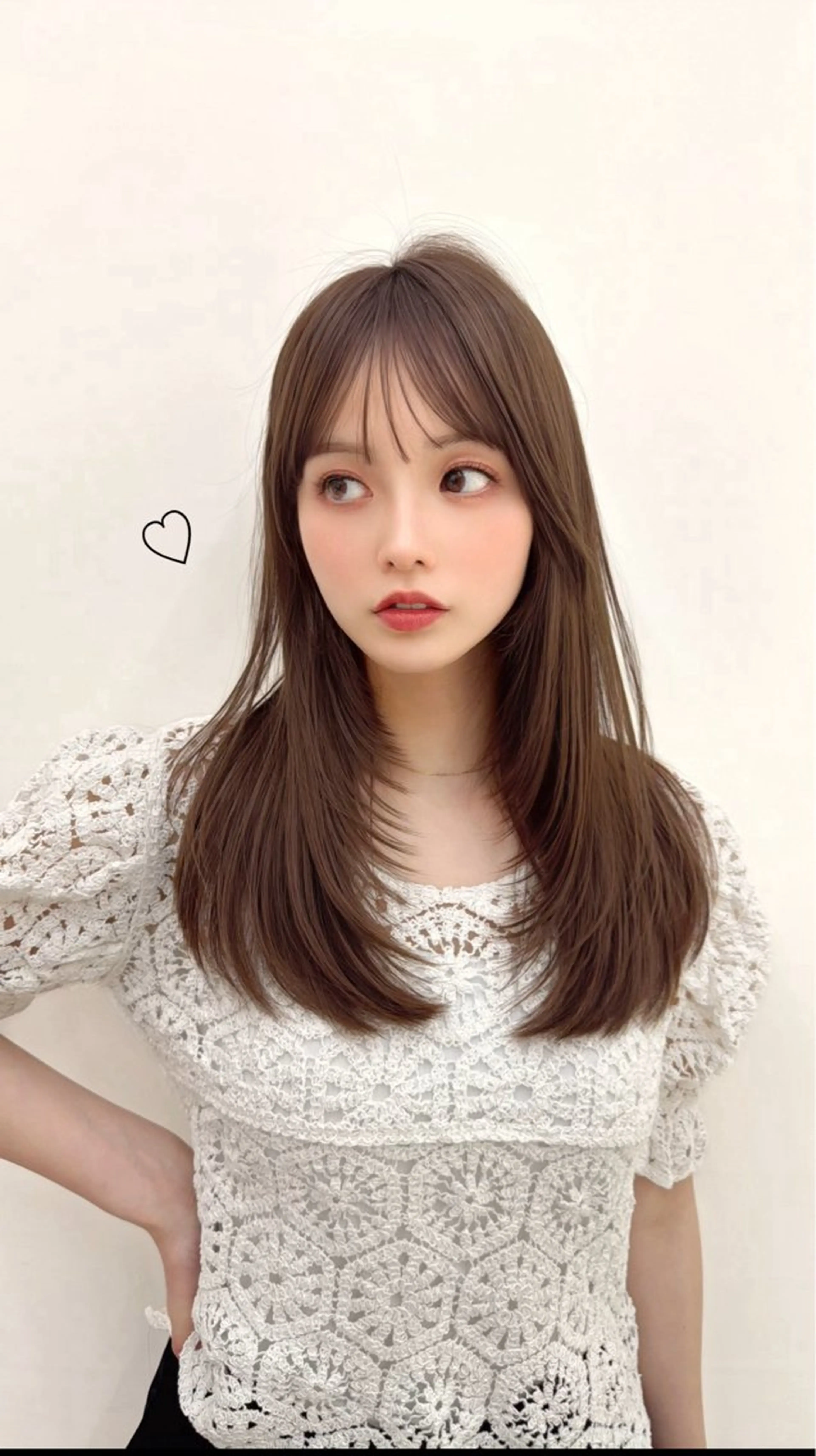 ミディアム カット トリートメント レイヤーカット/ 顔まわり/アオイのヘアスタイル