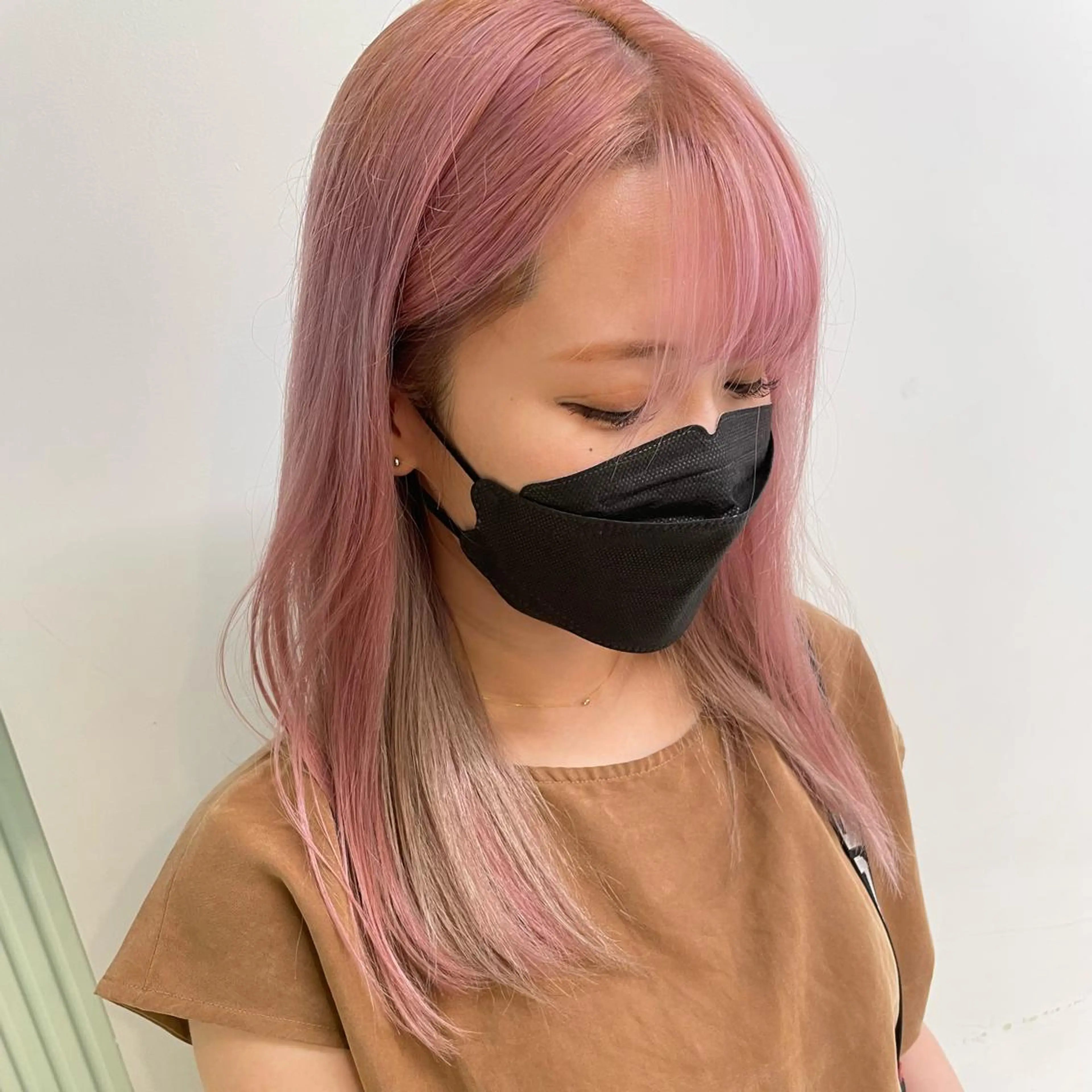 ミディアム ブリーチ✖️ 縮毛LANDのヘアスタイル