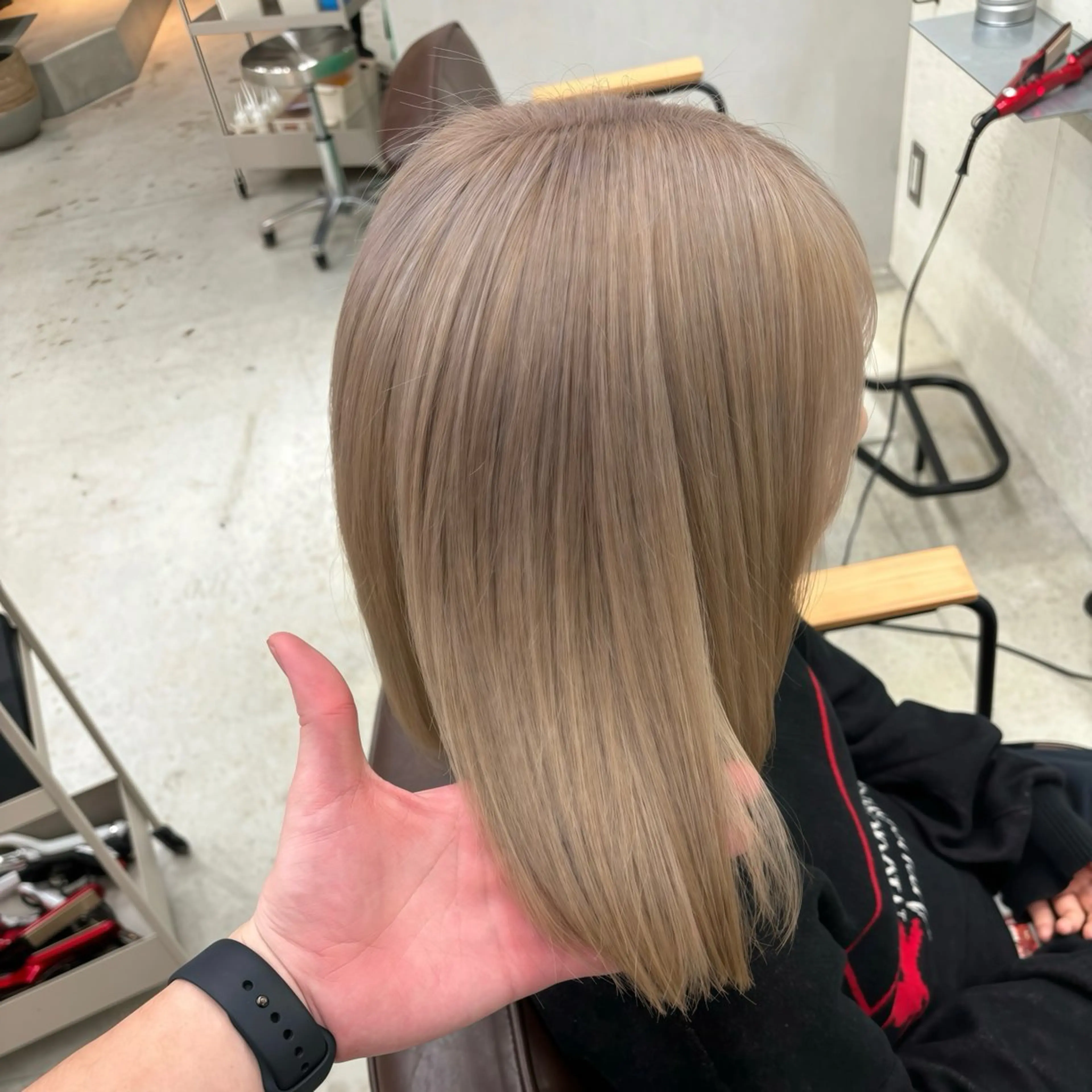 ミディアム カラー ベージュカラー ミルクティーベージュ ヘアカラー トリートメント ヘッドスパ ヘアセット オカベ ショウマのヘアスタイル