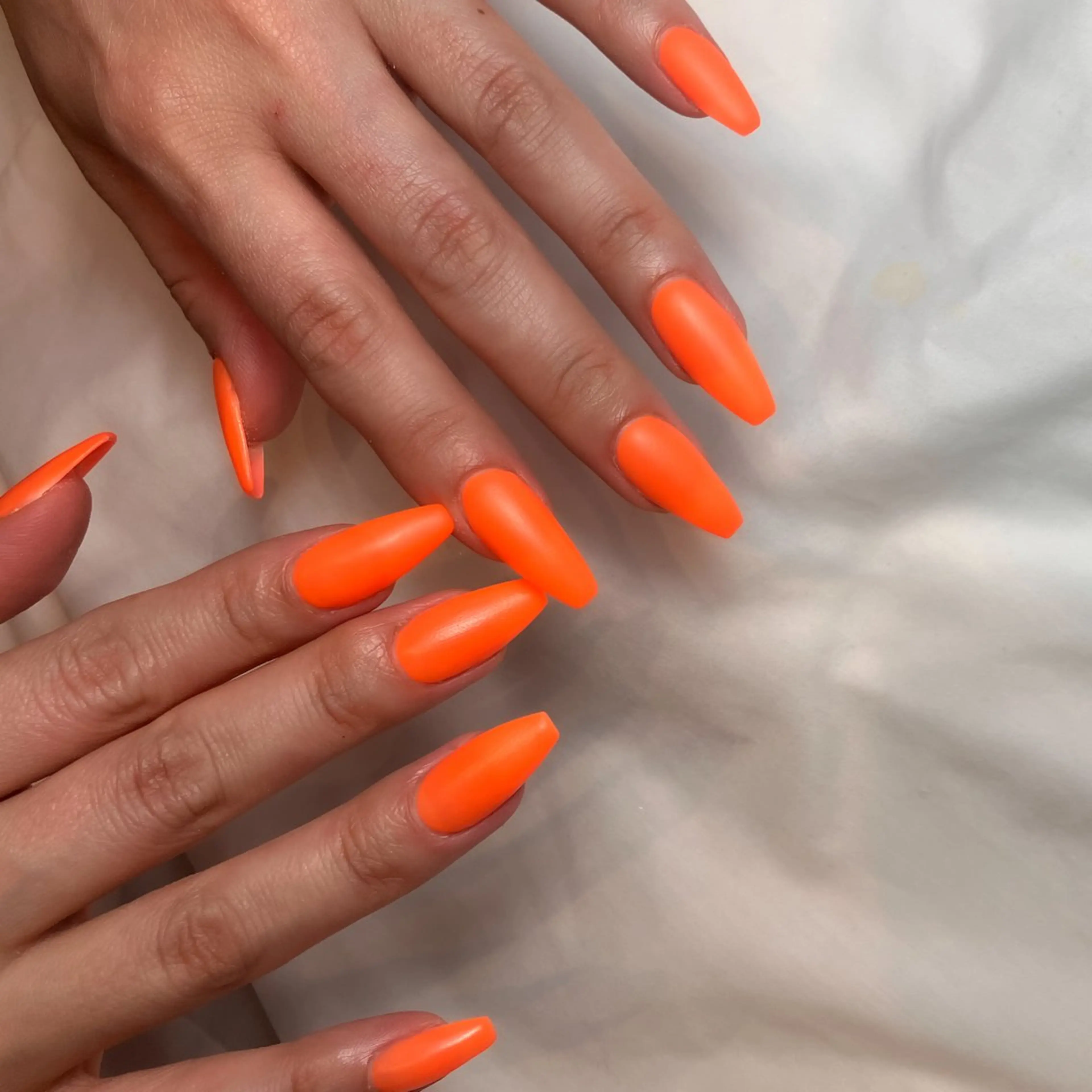 ネイル PEACE minariのネイルデザイン