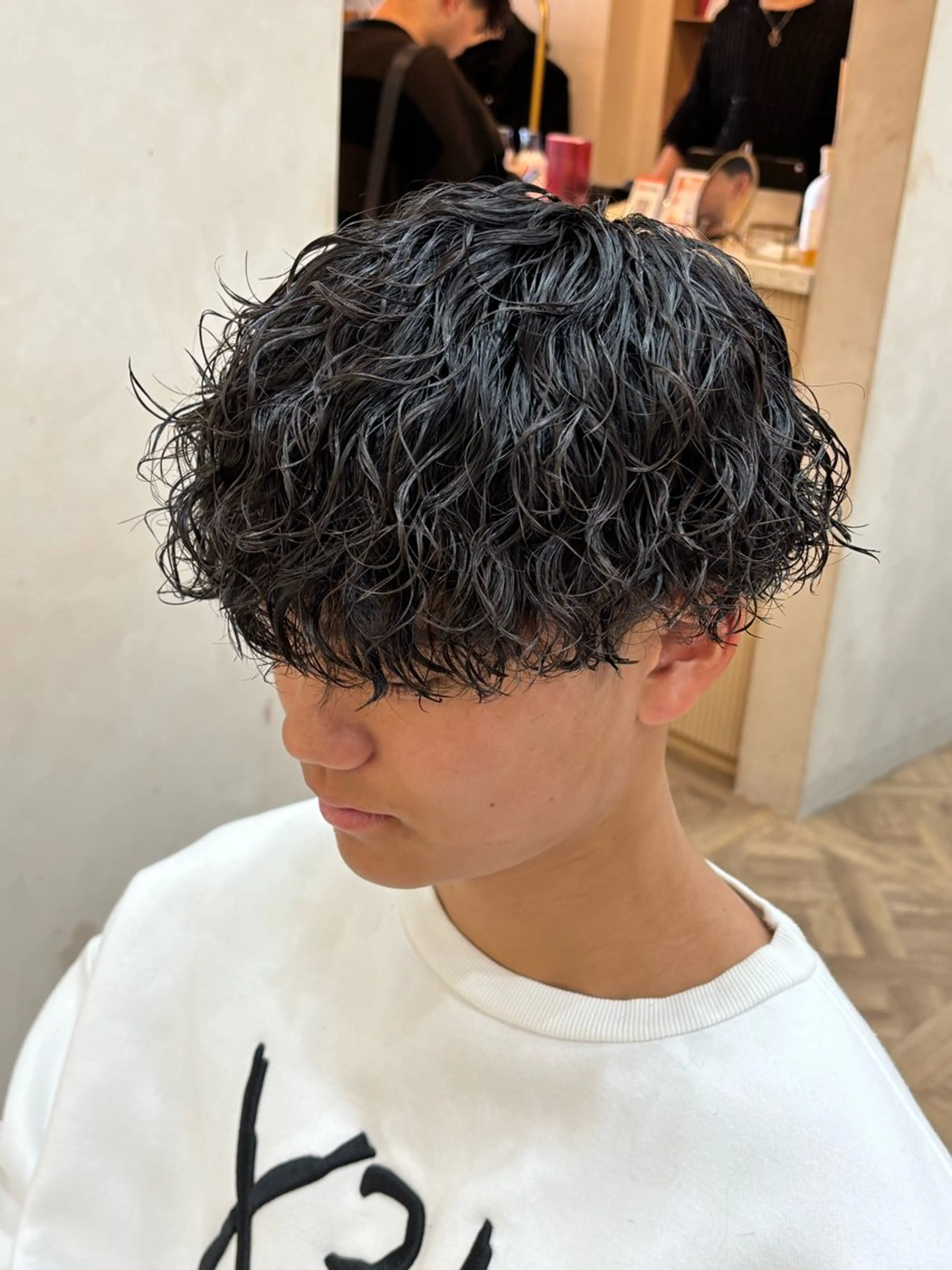 ショート パーマ メンズ メンズパーマ ツイストスパイラルパーマ スパイラルパーマ カット パーマ トリートメント パーマ職人DAIKI ツイスパ/波巻きのヘアスタイル