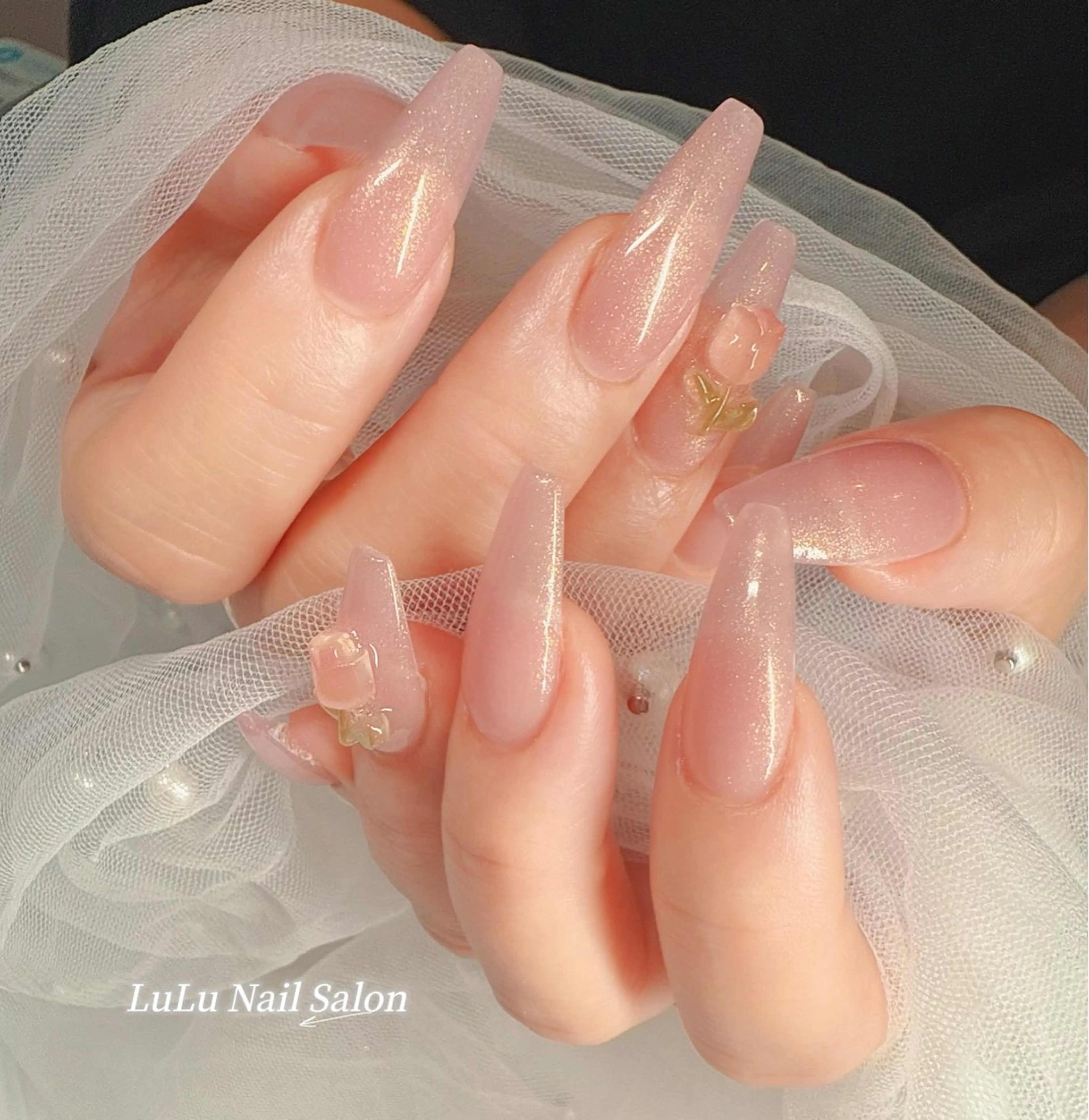 ネイル ハンドネイル LULU Nail  Salon 新宿所属・LU LU NailSalonのネイルデザイン