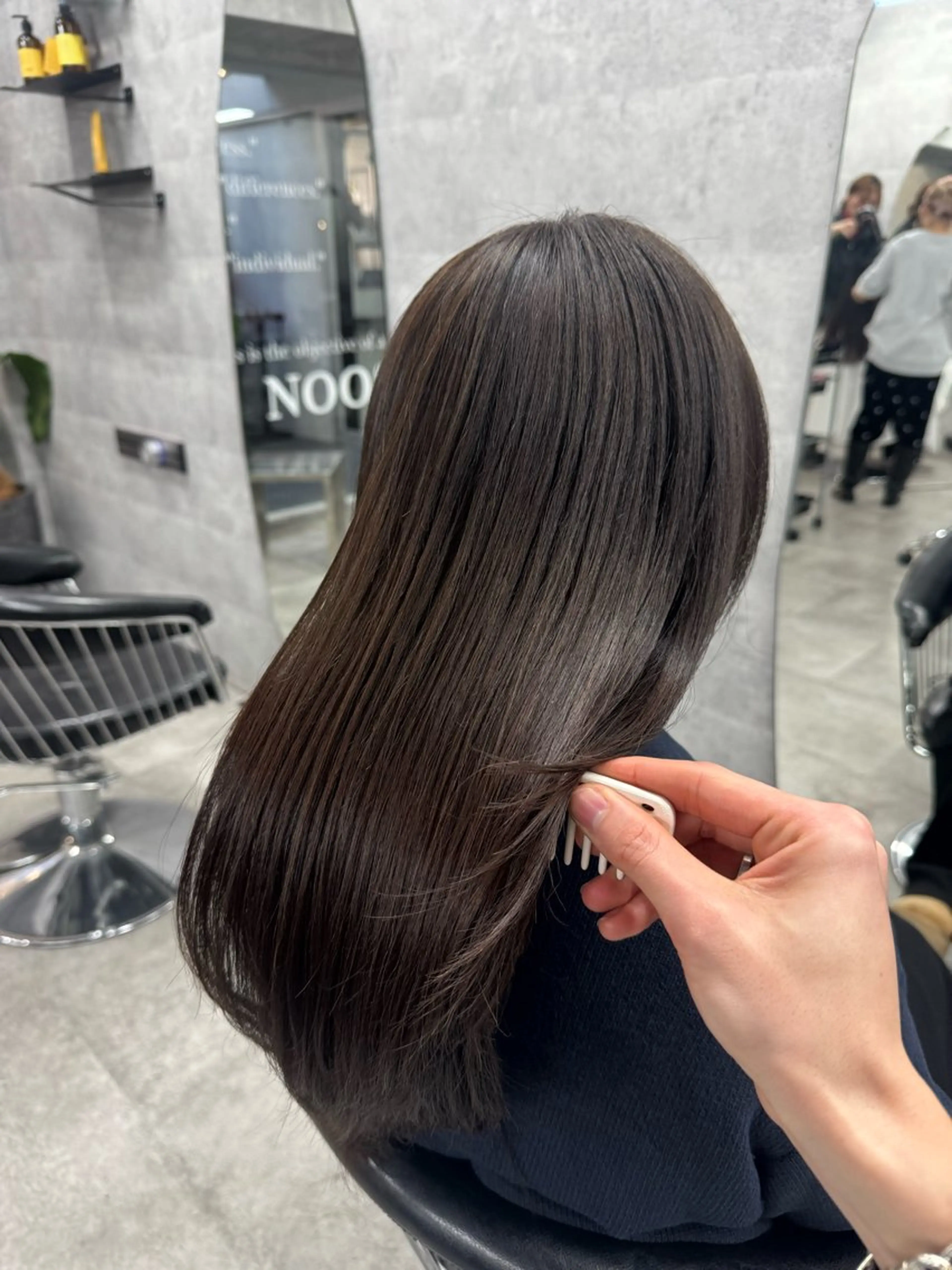 ロング カラー ヘアカラー あなたのお悩み改善" You"💚❤️💛のヘアスタイル