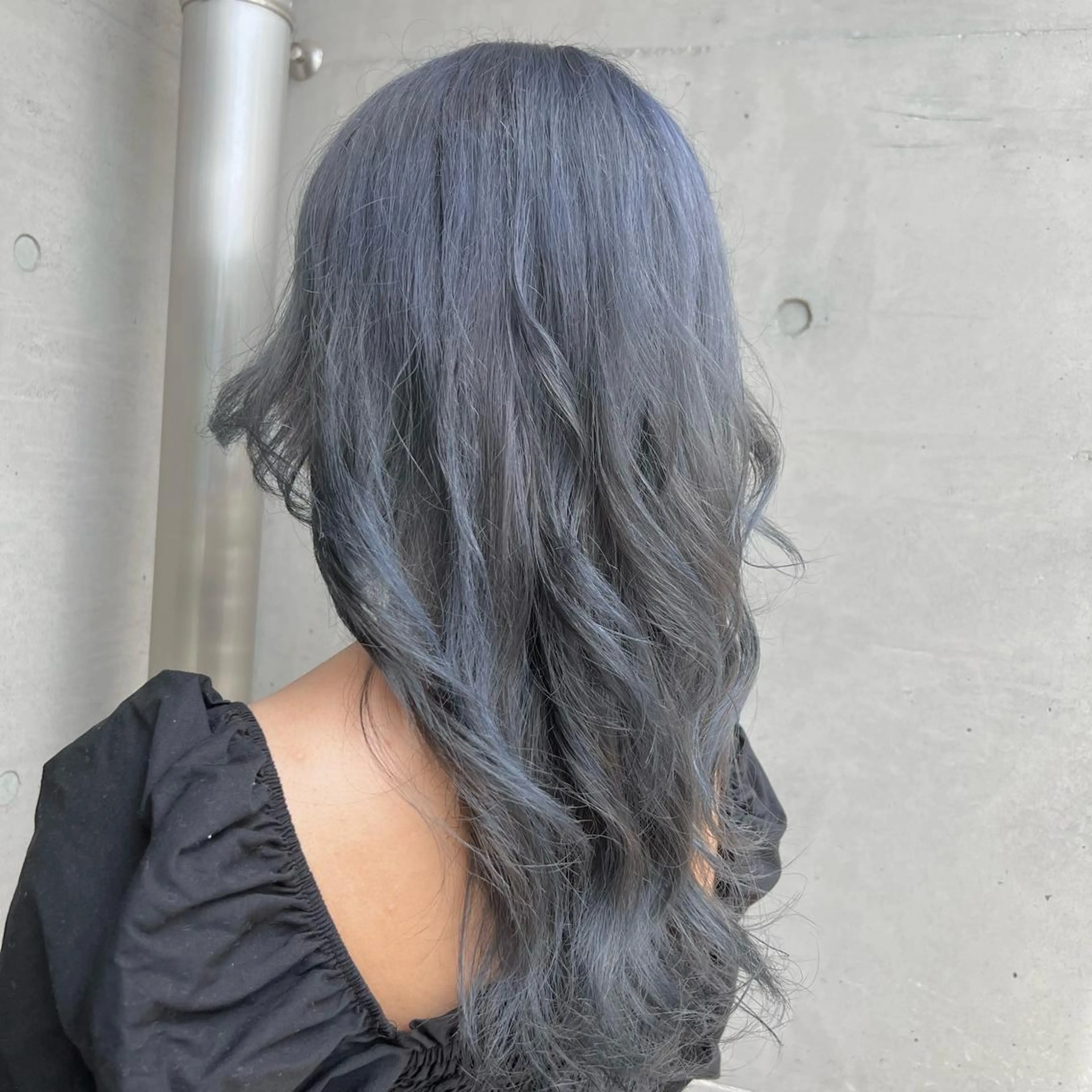 カラー ブルーカラー ブルーグレー ヘアカラー トリートメント stylist 🐶内藤 成香のヘアスタイル